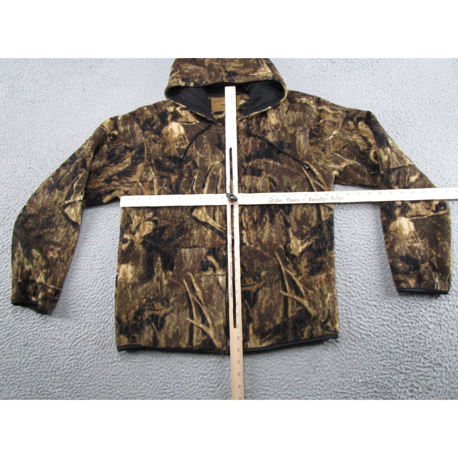 Vintage VINTAGE North River Outfitters AOP All Over Print Whitetail Deer Fleece Zip Hoodie SZ M Size US M / EU 48-50 / 2 - 4 Thumbnail