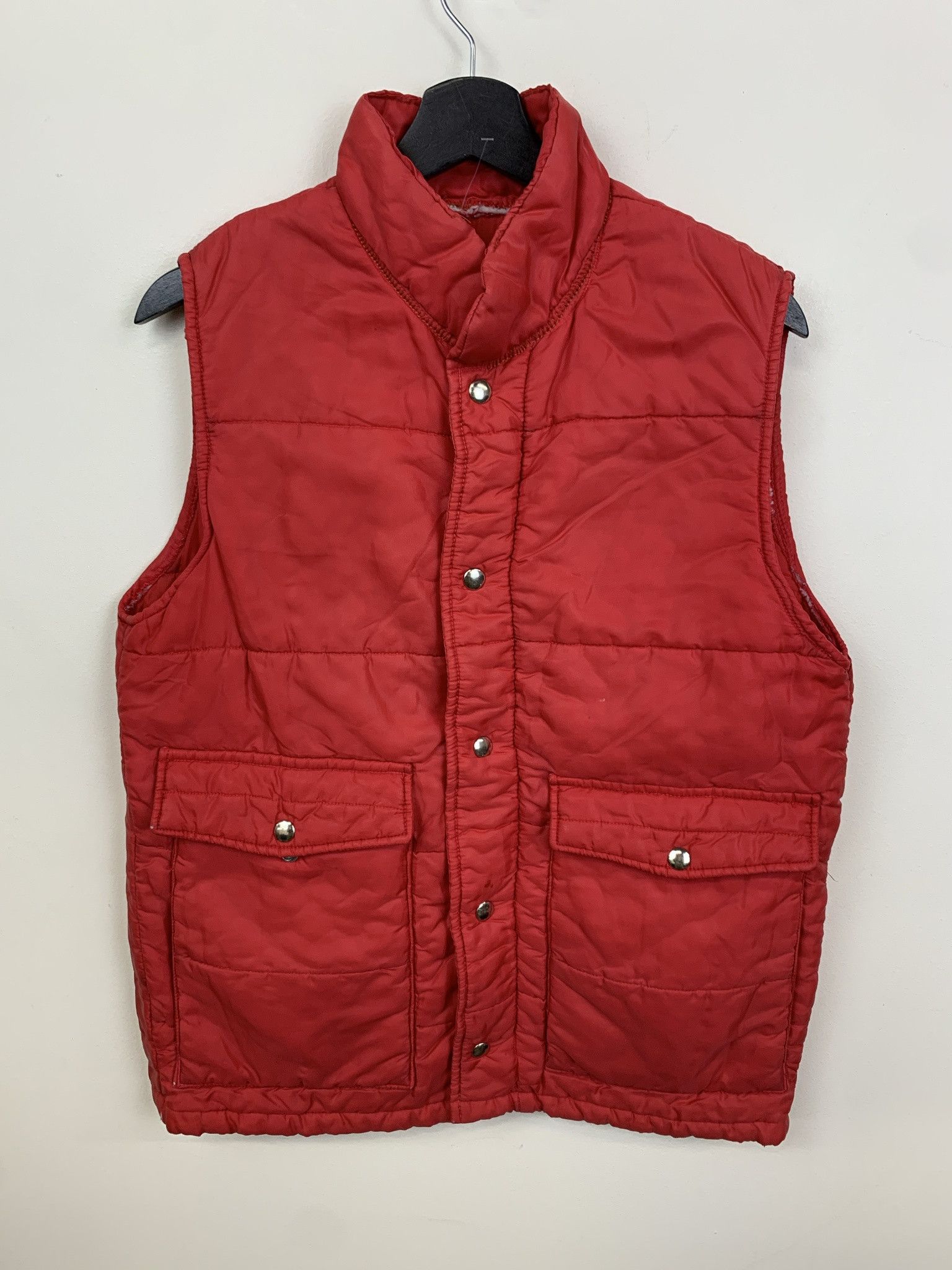 Vintage Vintage 1980s Red Puffer Snap Vest Size S Size US S / EU 44-46 / 1 - 1 Thumbnail