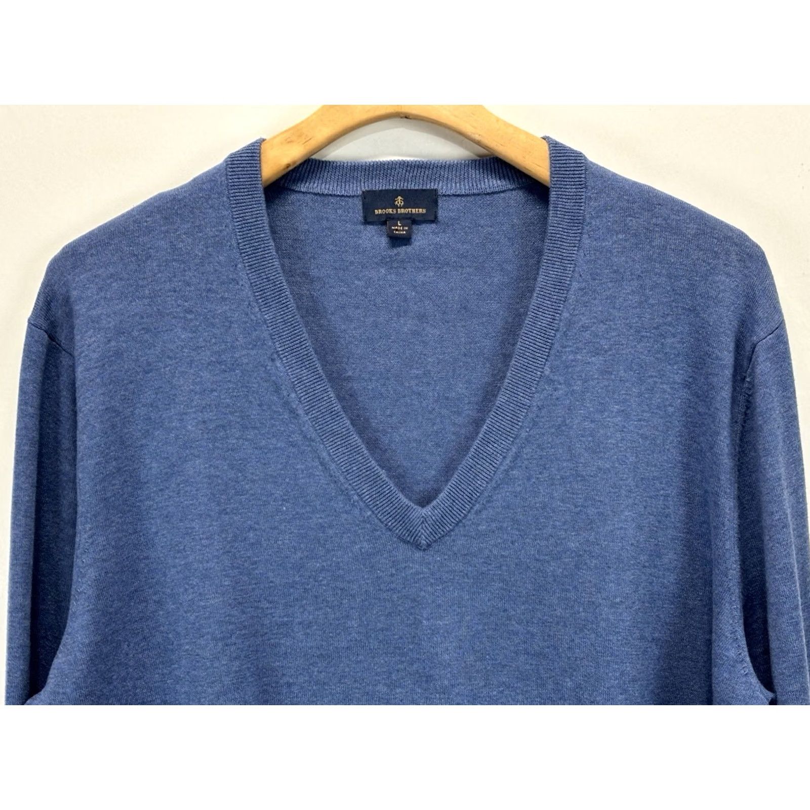 Brooks Brothers Brooks Brothers Cotton Vneck Sweater Men L Blue Vneck Preppy Resort Wear Pullover Knit Long Sleeve Solid Tight-Knit Casual Business Travel Mens Size US L / EU 52-54 / 3 - 2 Thumbnail