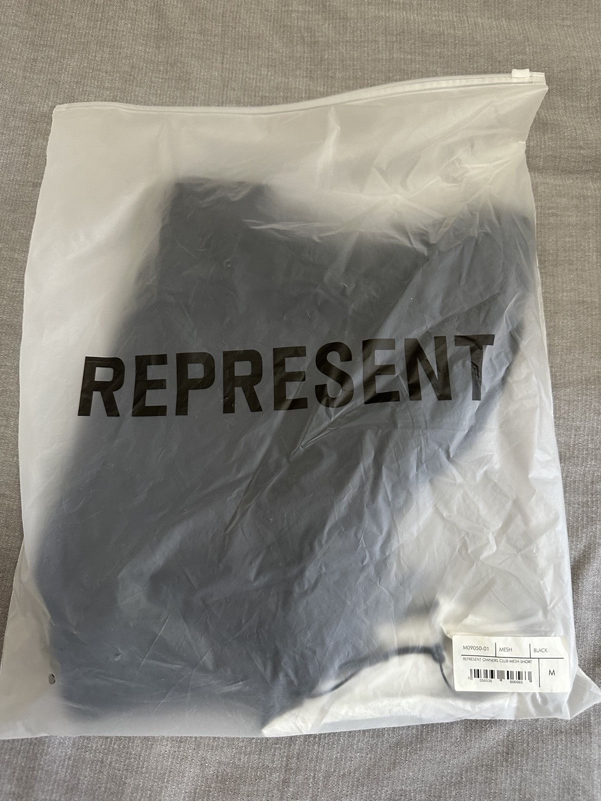 Represent Clo. Represent Owner Club Mesh Short Size Medium Size US 32 / EU 48 - 6 Thumbnail