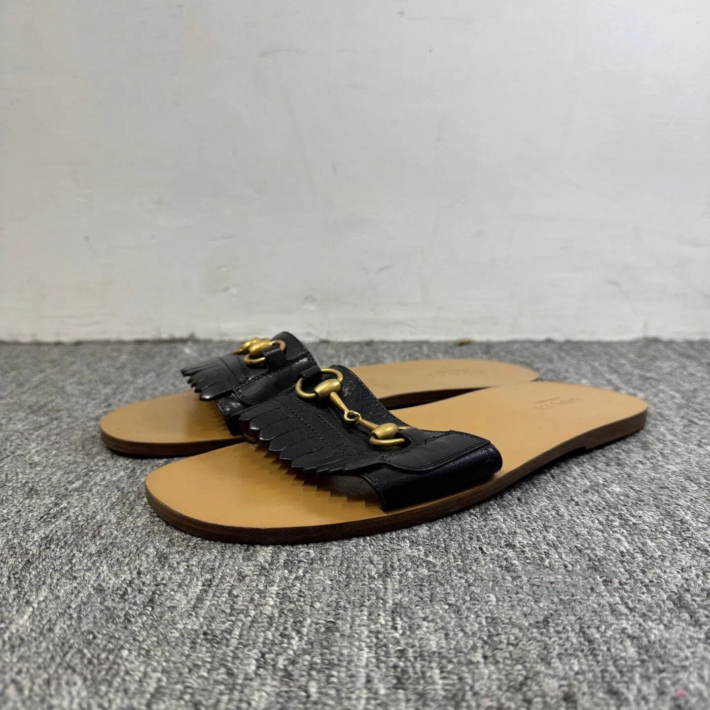 Gucci Guicci Tassel slippers| Size US 10 / IT 40 - 1 Thumbnail