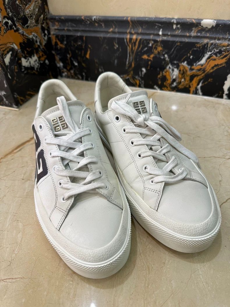 Givenchy Givenchy City Series White Sneakers - dmc Size US 9.5 / EU 42-43 - 1 Thumbnail
