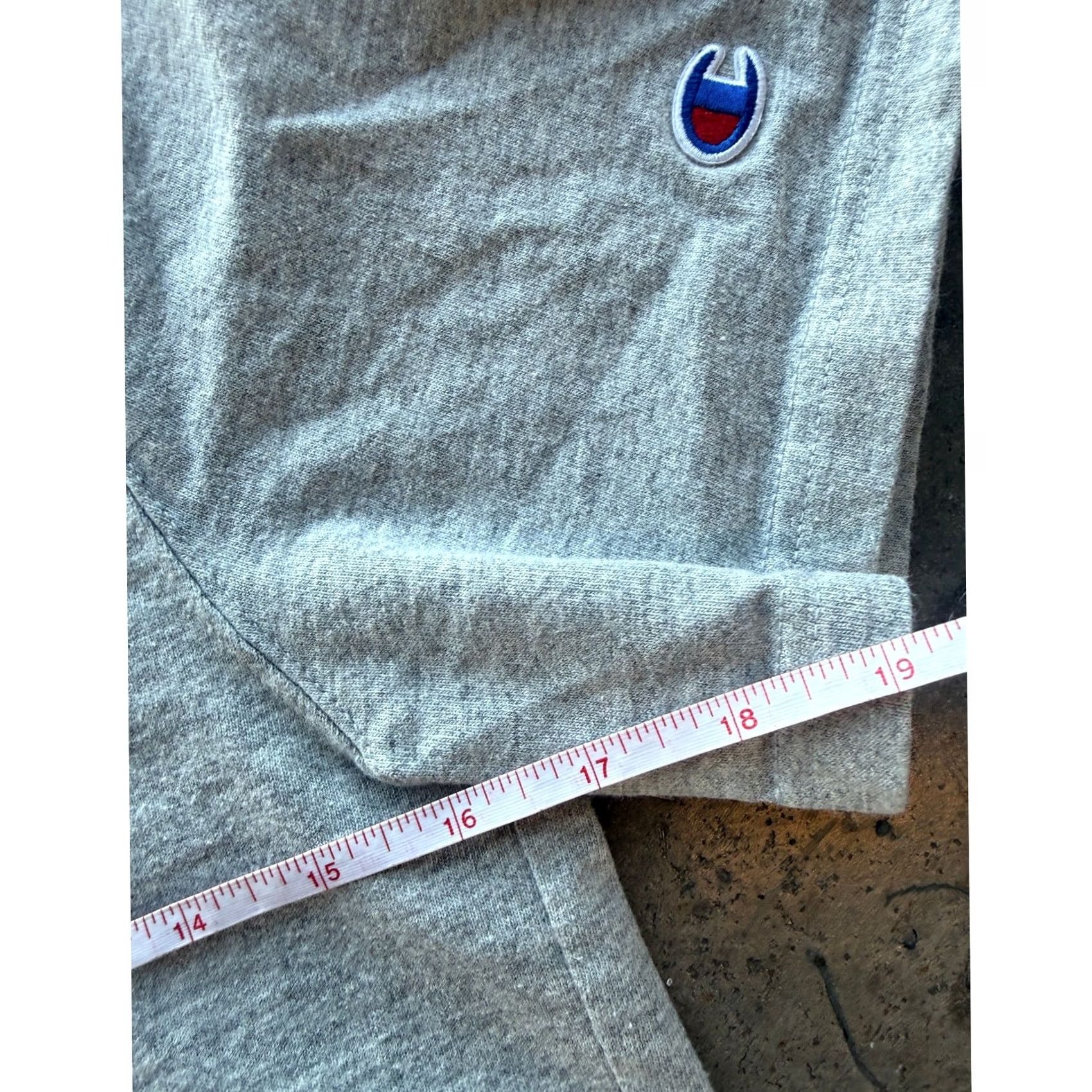 Champion VINTAGE Champion Short Sleeve Basic Essential Logo Tee Men S Black Mens Small Size US 29 - 5 Thumbnail