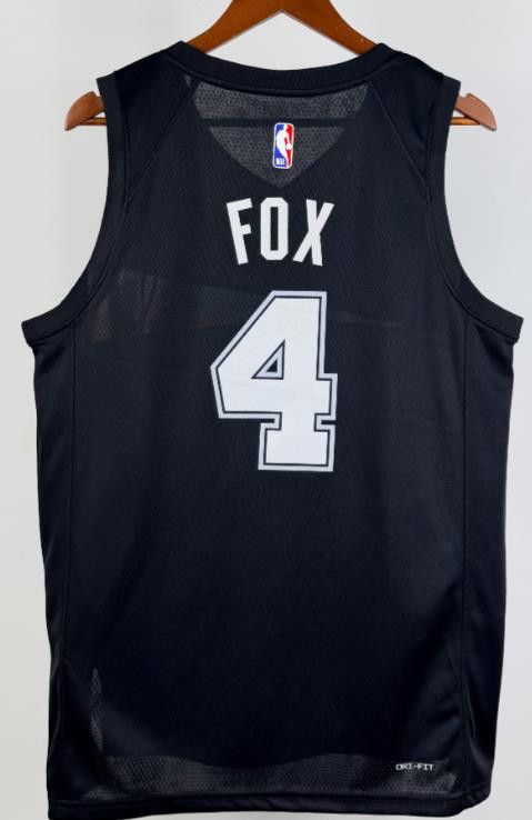 NBA 26 San Antonio Spurs #4 De'Aaron Fox Jersey Size US S / EU 44-46 / 1 - 2 Thumbnail