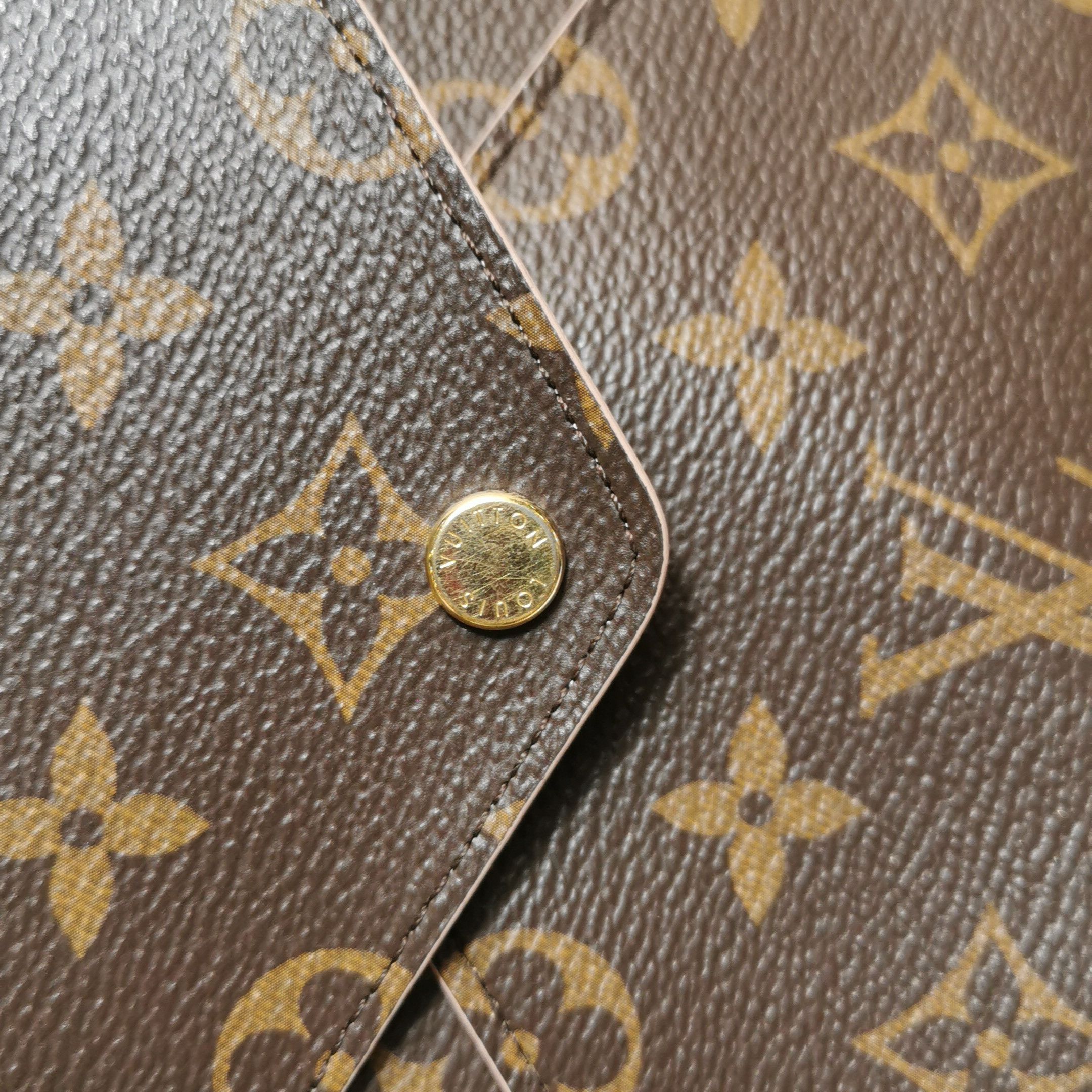Louis Vuitton Louis Vuitton (LV) Pochette Kirigami separate small bag clu Size ONE SIZE - 6 Thumbnail