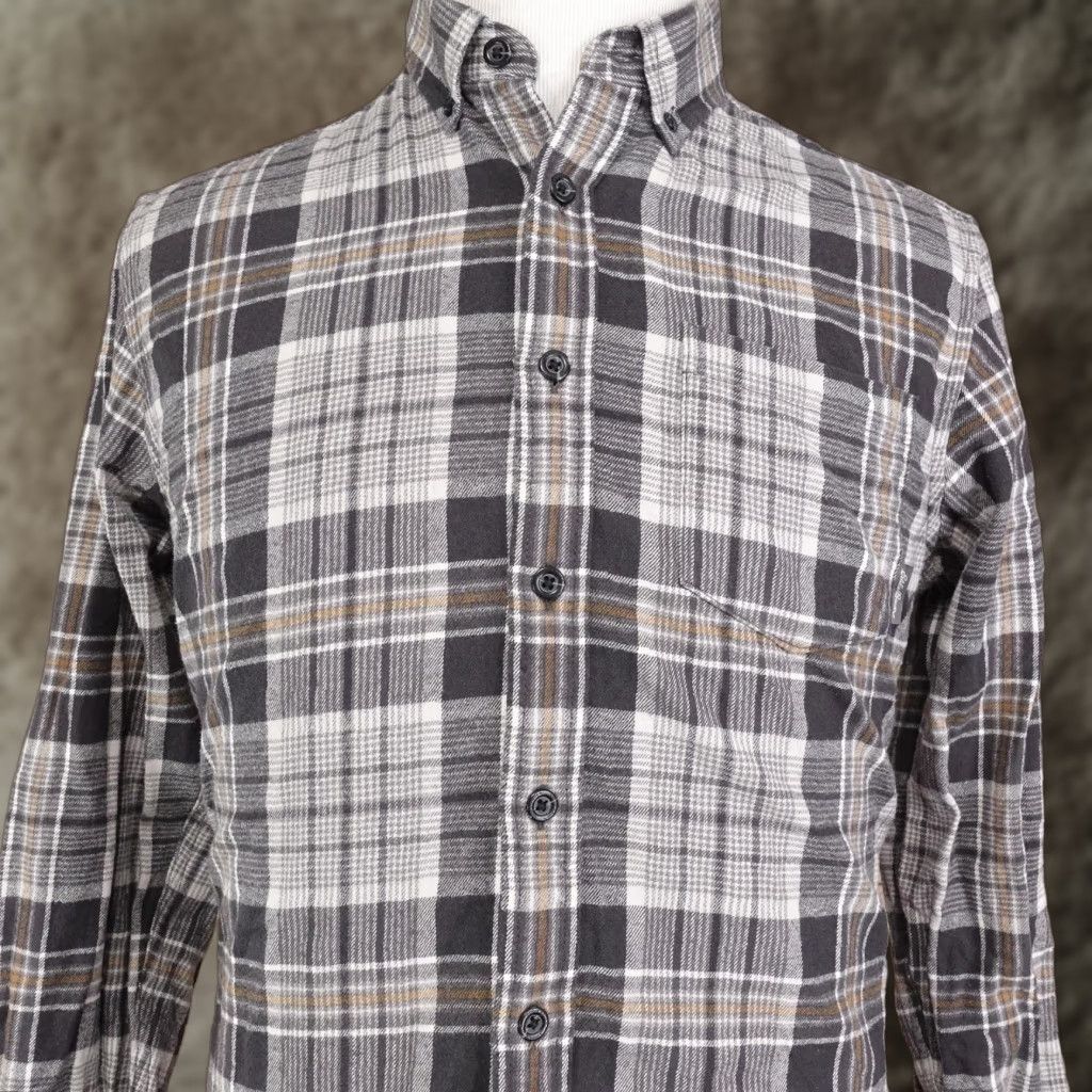 Eddie Bauer Eddie Bauer Men's Flannel Shirt Medium Gray Black Plaid Casual Long Sleeve Button-Down Size US M / EU 48-50 / 2 - 1 Thumbnail