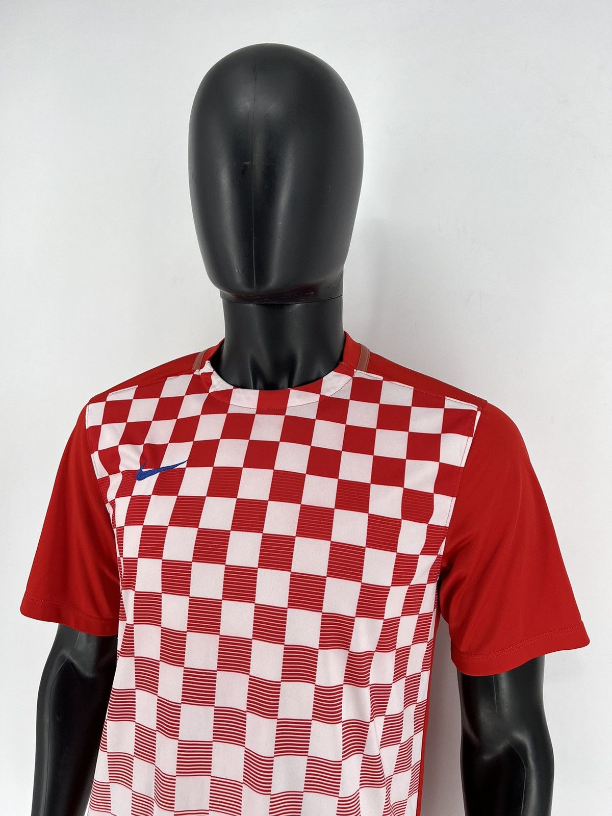 Vintage Vintage Croatia National Nike Home Euro Soccer Jersey Size US M / EU 48-50 / 2 - 7 Thumbnail