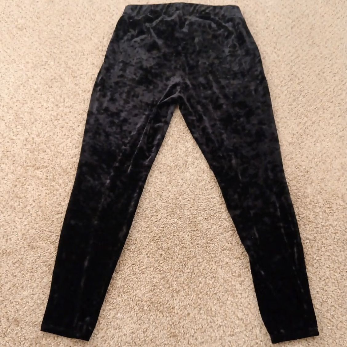 Torrid Torrid Pants Womens Pant Black Velour Ankle Pull On Pockets 30x26 Mid Rise 2 Regular Inseam 26" Size 26" / US 2 / IT 38 - 7 Thumbnail