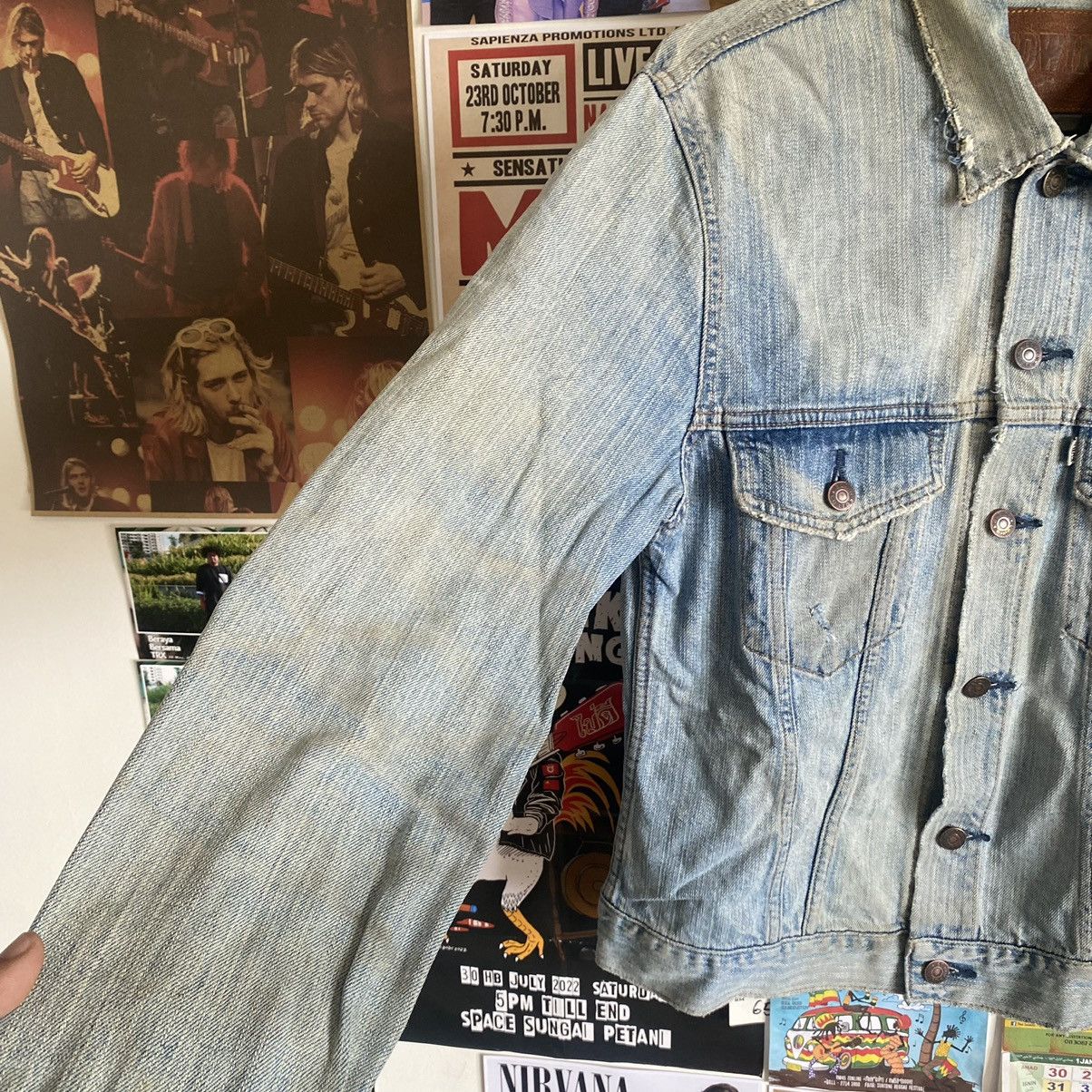 Edwin Vintage Edwin 80s-90s Washed Blue Distressed Denim Jacket Size US S / EU 44-46 / 1 - 6 Thumbnail