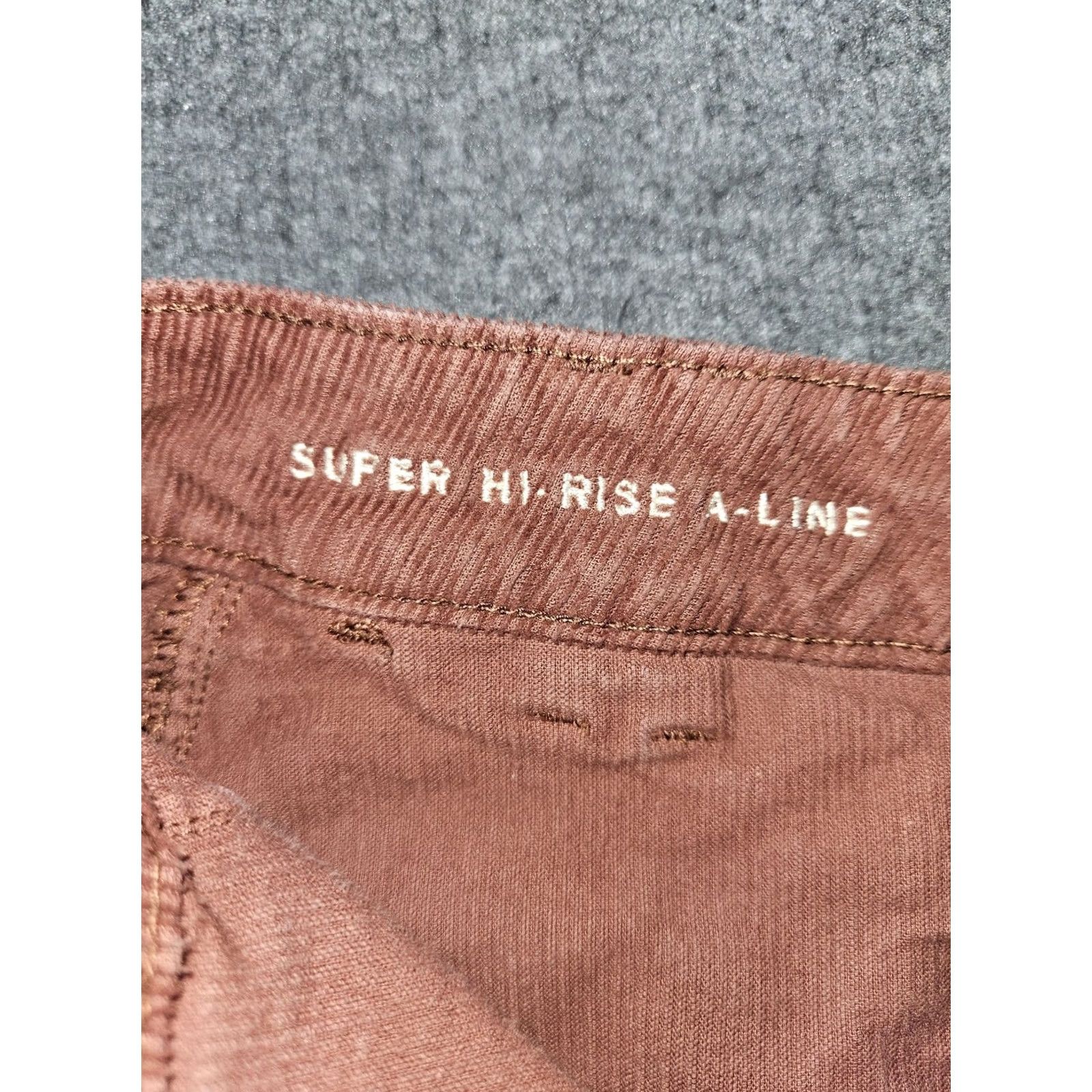 Vintage VINTAGE American Eagle Skirt Womens 2 Brown Corduroy Super High Rise A-Line Button Front (note: original is non-vintage) Size 26" / US 2 / IT 38 - 2 Thumbnail