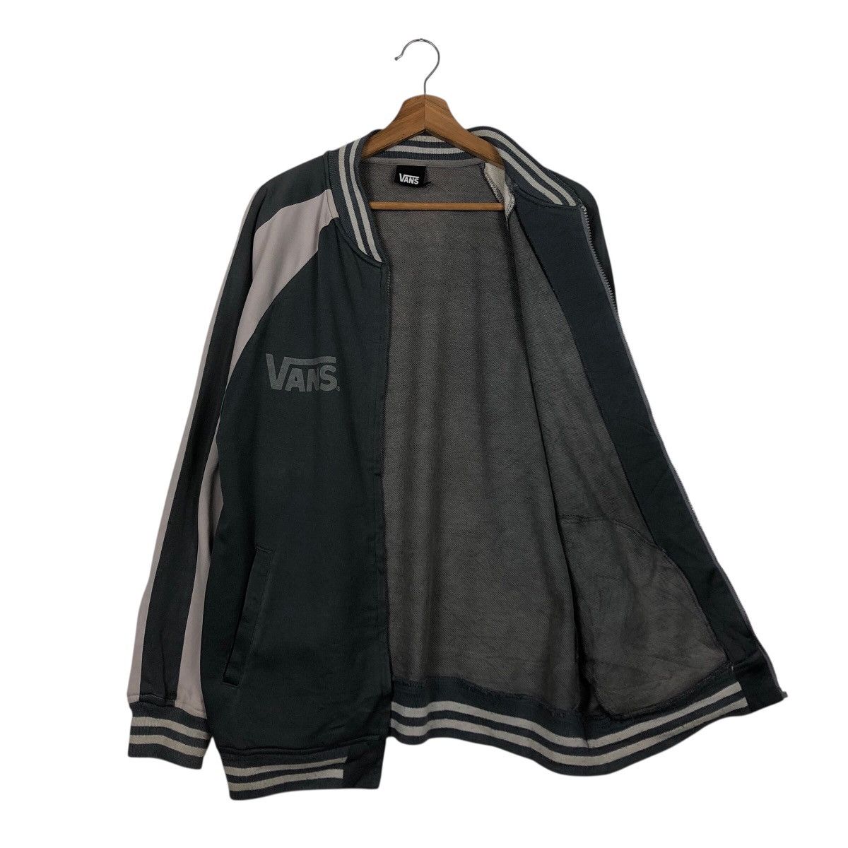 Japanese Brand 📌Rich Grey Vintage Zipper Sweater Vans Skeleton Design Size US M / EU 48-50 / 2 - 12 Thumbnail