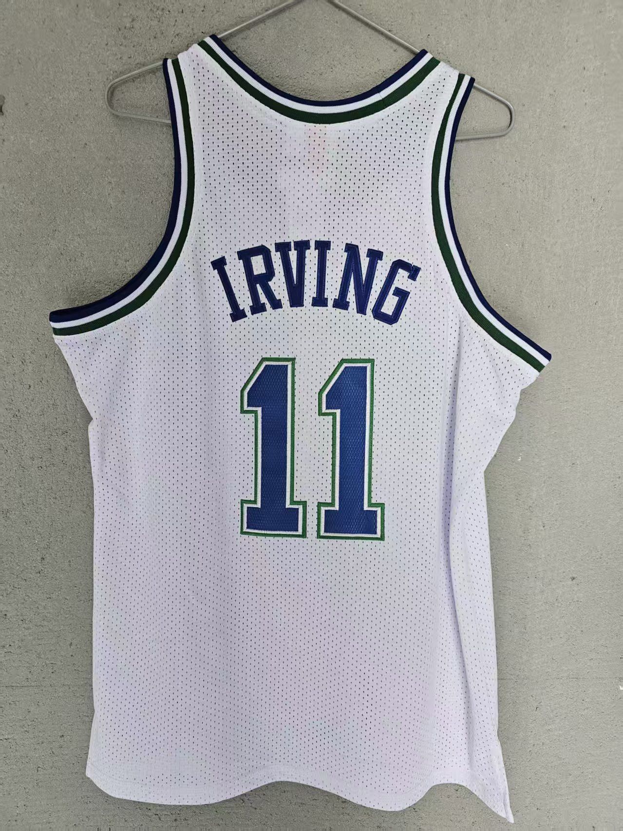 NBA Kyrie Irving Jersey Dallas Mavericks 11 Double Stitched Size US XL / EU 56 / 4 - 1 Thumbnail