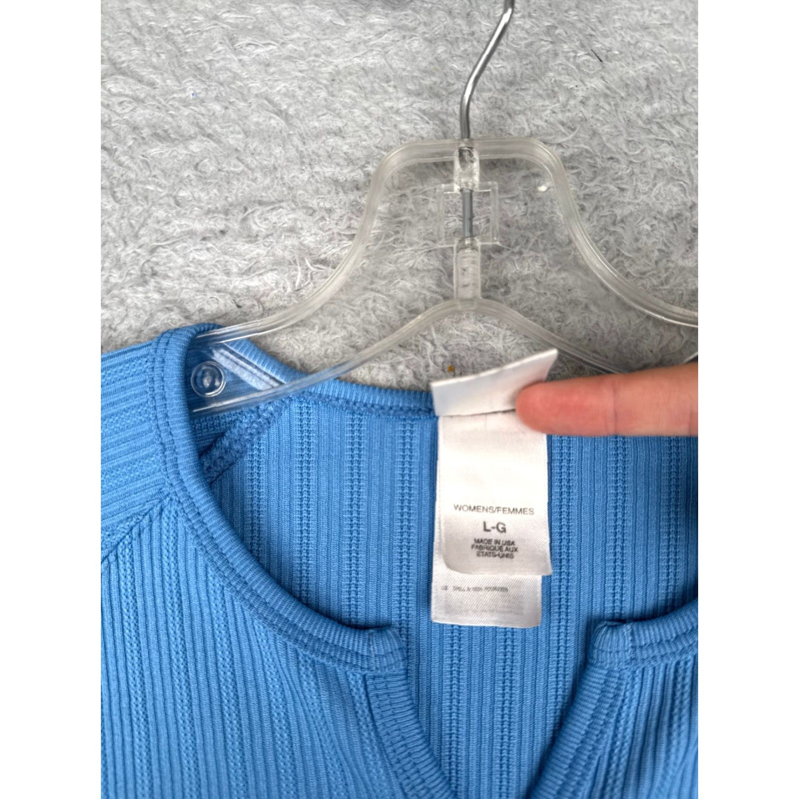 The North Face The North Face Shirt Women Large Blue Long Sleeve V-Neck Polyester Ribbed READ Size L / US 10 / IT 46 - 7 Thumbnail