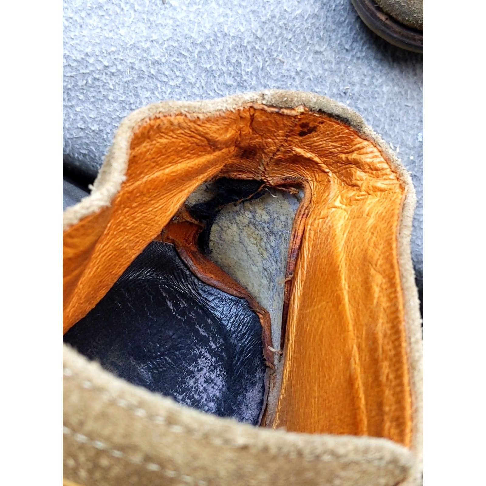 Vintage Wolverine 1883 Chukka Boots Mens 10.5 Brown Suede Crepe Sole Casual Shoes Size US 11 / EU 44 - 4 Thumbnail