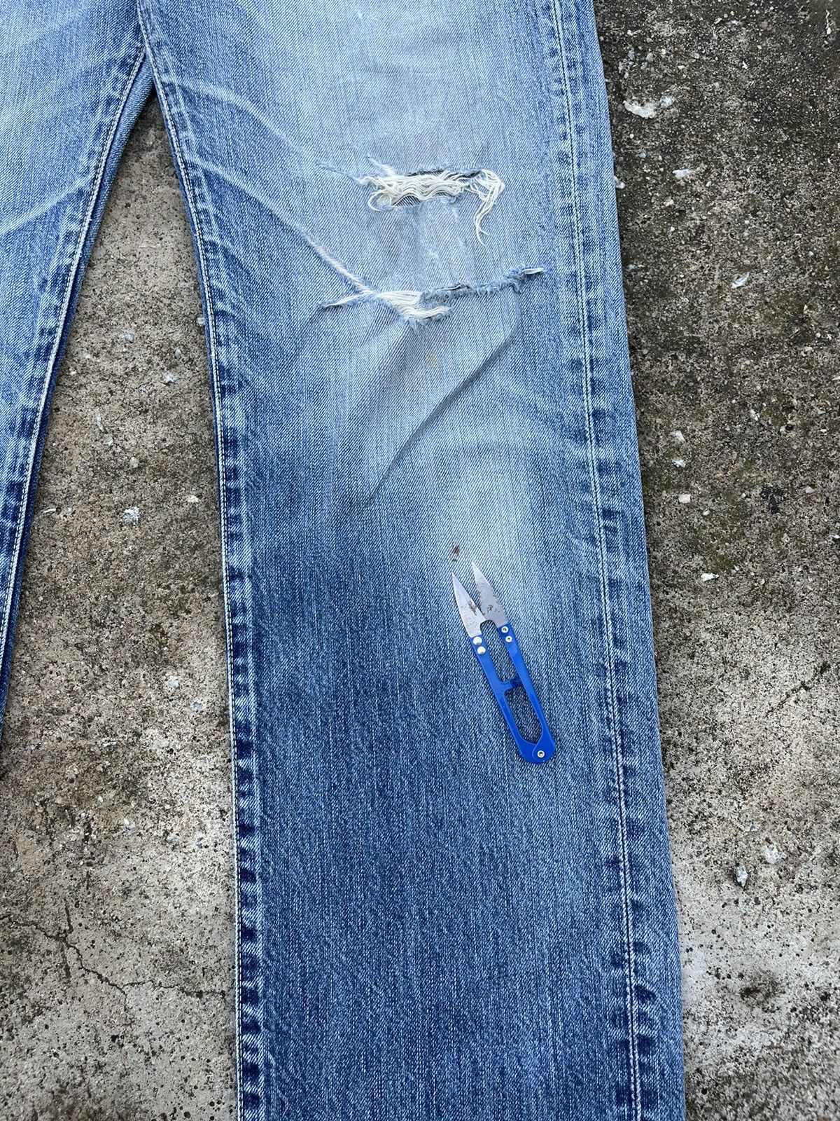 Japanese Brand × Uniqlo 🔥Japanese Brand Uniqlo Distressed Denim W32🔥 Size US 32 / EU 48 - 6 Thumbnail