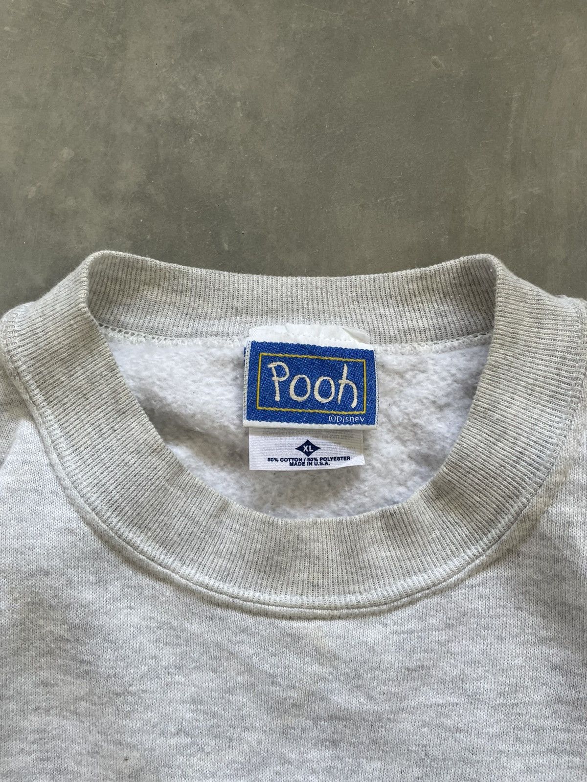 Disney Vintage Disney Winnie The Pooh USA Sweatshirt Embordired Size US XL / EU 56 / 4 - 5 Thumbnail