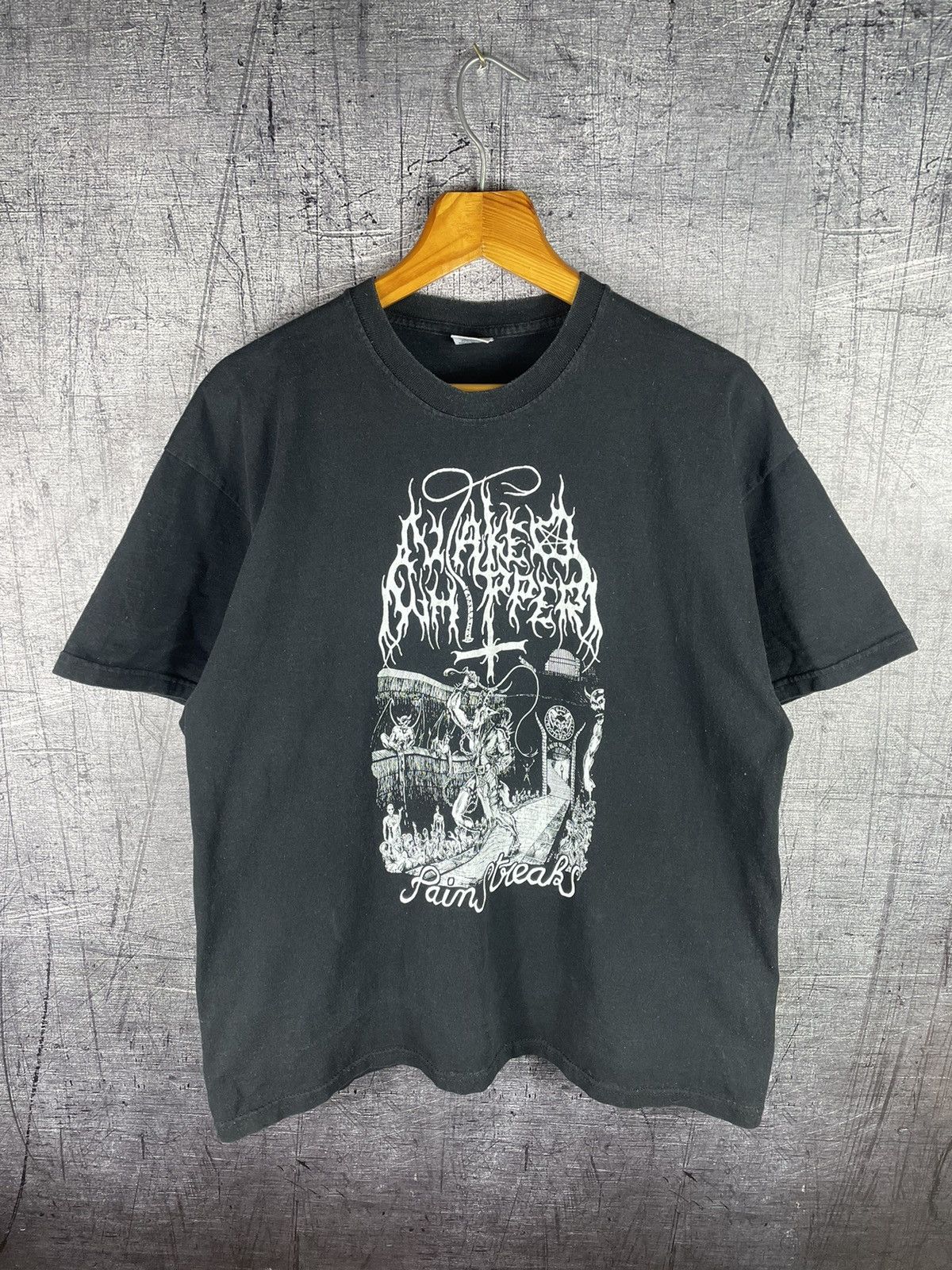 Band Tees 1995 Naked Whipper Pain Streaks T-Shirt Size US XL / EU 56 / 4 - 1 Thumbnail