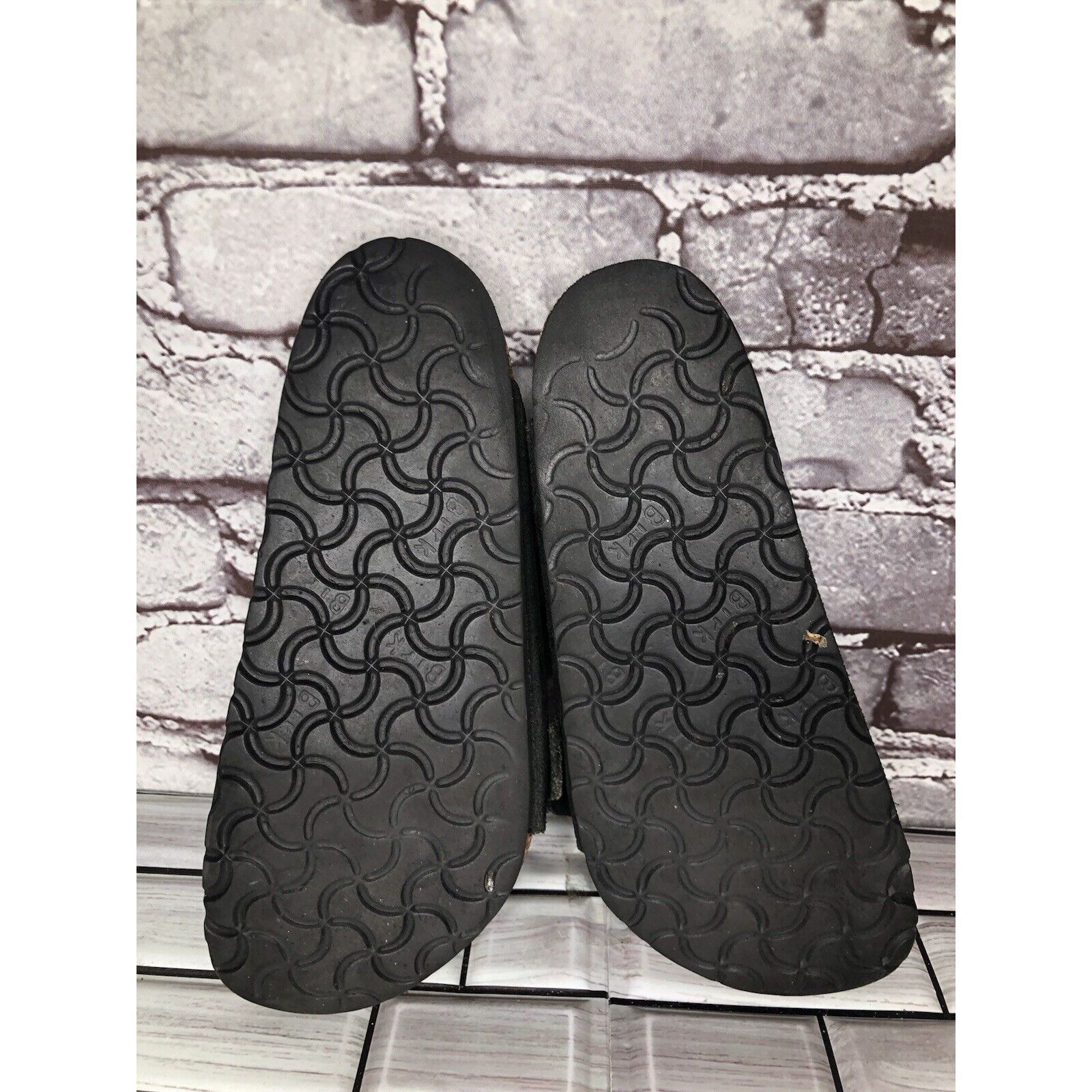 Birkenstock Birkenstock Arizona Black Suede Leather Cork Slides Sandals Size US 6 / IT 36 - 13 Thumbnail