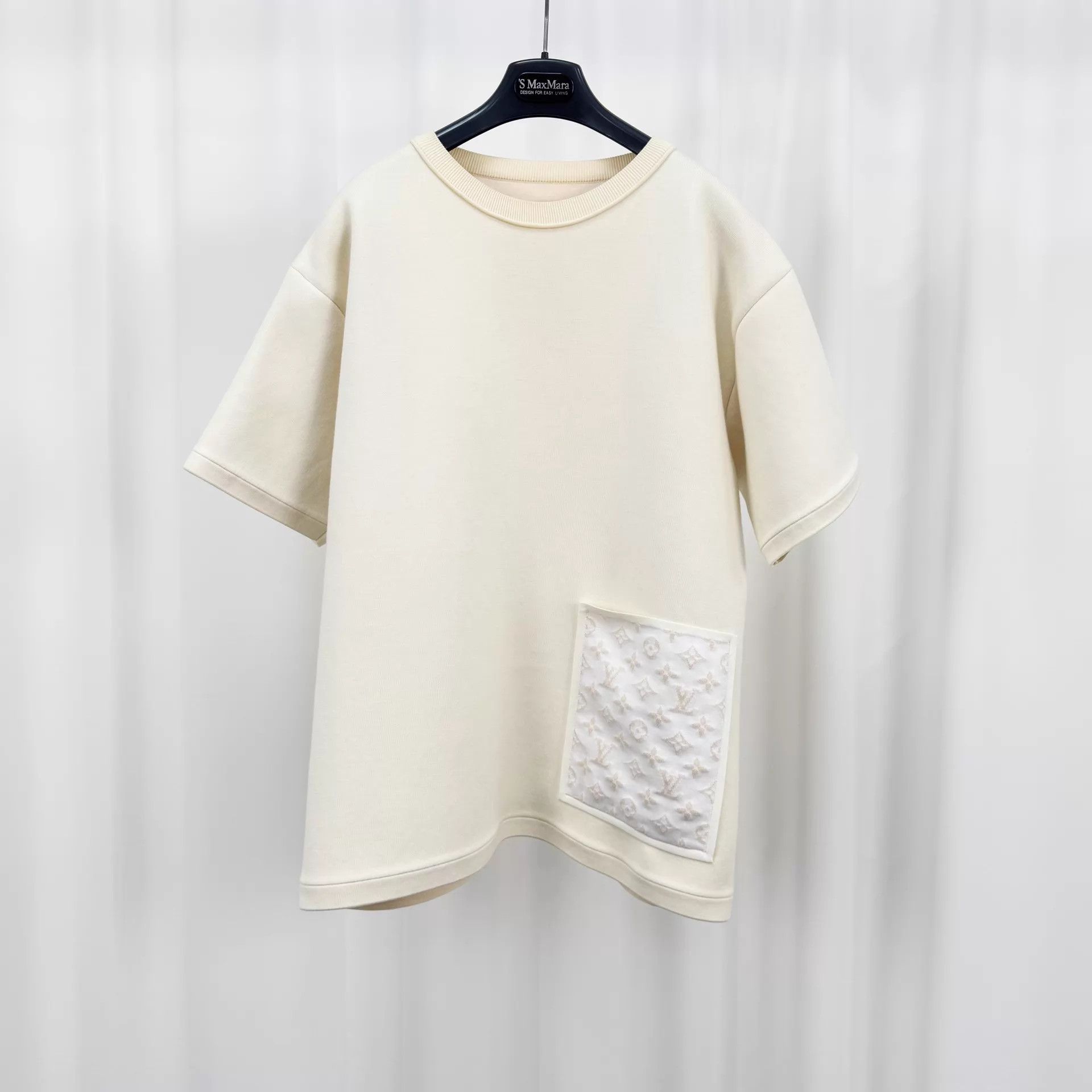 Louis Vuitton LV embossed Monogram knit wool short sleeve M 95new tagless Size US M / EU 48-50 / 2 - 1 Thumbnail