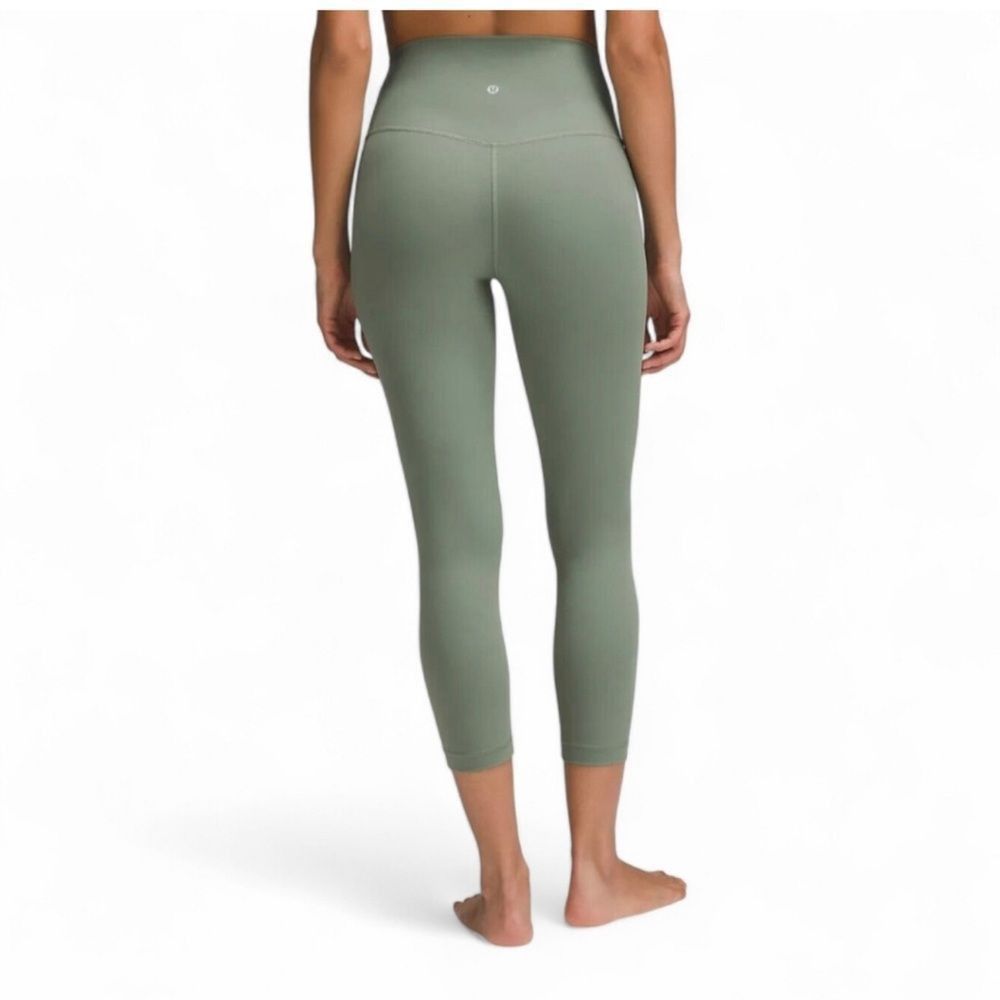 Lululemon Lululemon Athletica Green High-Waisted Leggings Size 27" / US 4 / IT 40 - 2 Thumbnail
