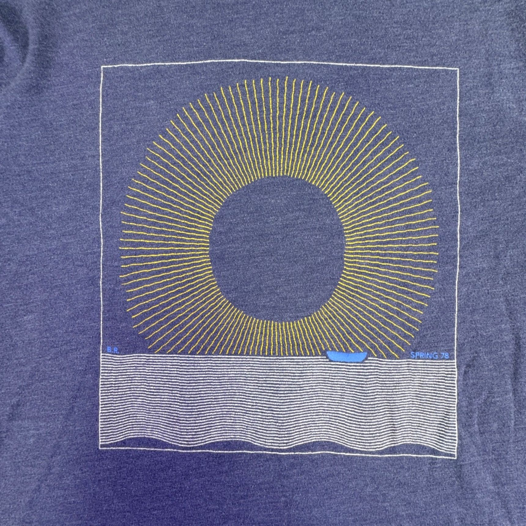 Banana Republic VINTAGE Banana Republic Shirt Men S Navy Blue Graphic T-Shirt Spring 78 Sun Boat Size US S / EU 44-46 / 1 - 4 Thumbnail