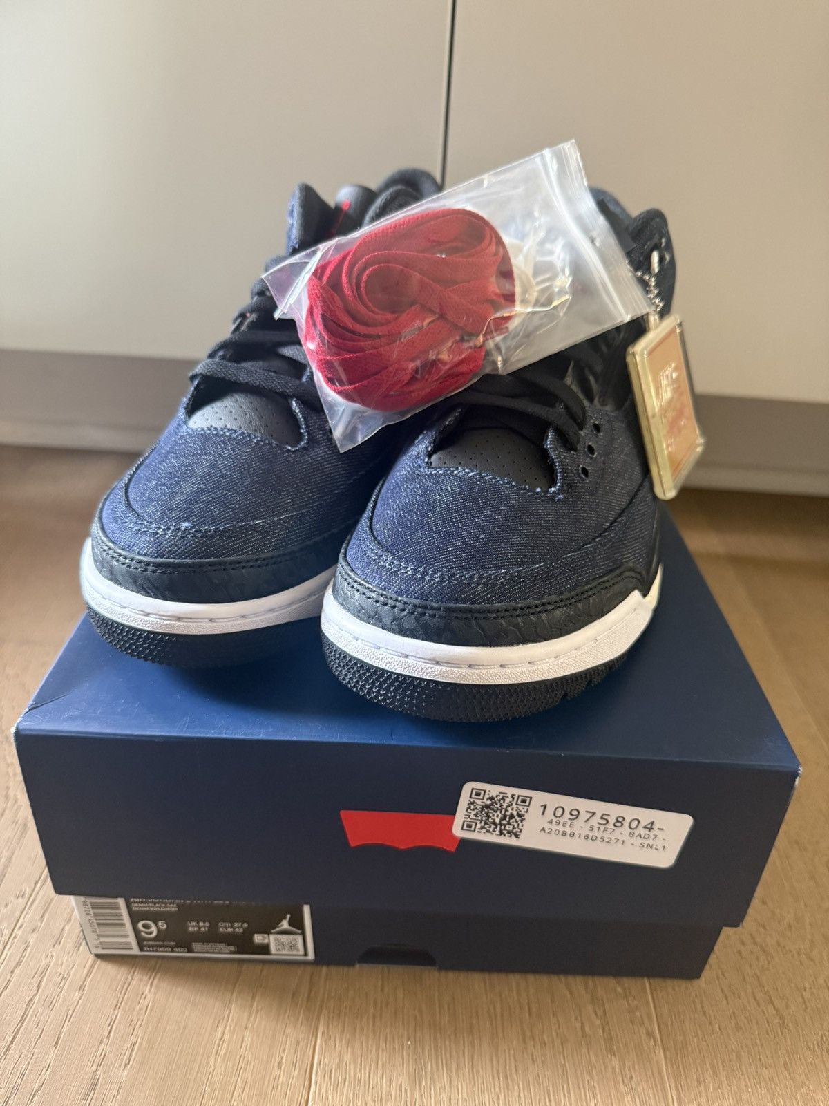 Jordan Brand × Levi's Levis x Air Jordan 3 Retro SP Denim Blue IH7959-400 Size US 9.5 / EU 42-43 - 1 Thumbnail