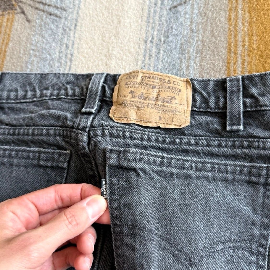 Levi's VINTAGE Levi’s Black Tab Denim Jeans 32x30 Regular Men USA 90s Tapered Style Size US 32 / EU 48 - 4 Thumbnail
