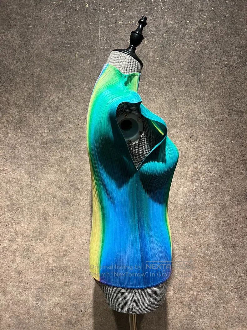 Issey Miyake Issey Miyake Aurora Sleeveless Top Size L / US 10 / IT 46 - 2 Thumbnail