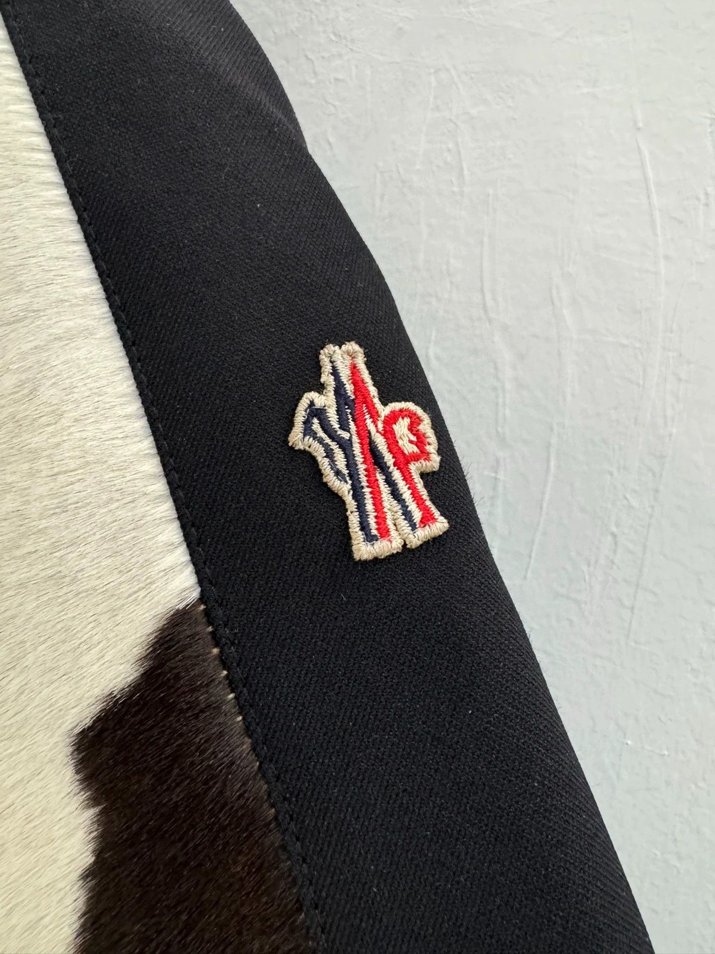 Moncler Moncler Black and White Color Block Furry Down Jacket Size M / US 6-8 / IT 42-44 - 4 Thumbnail
