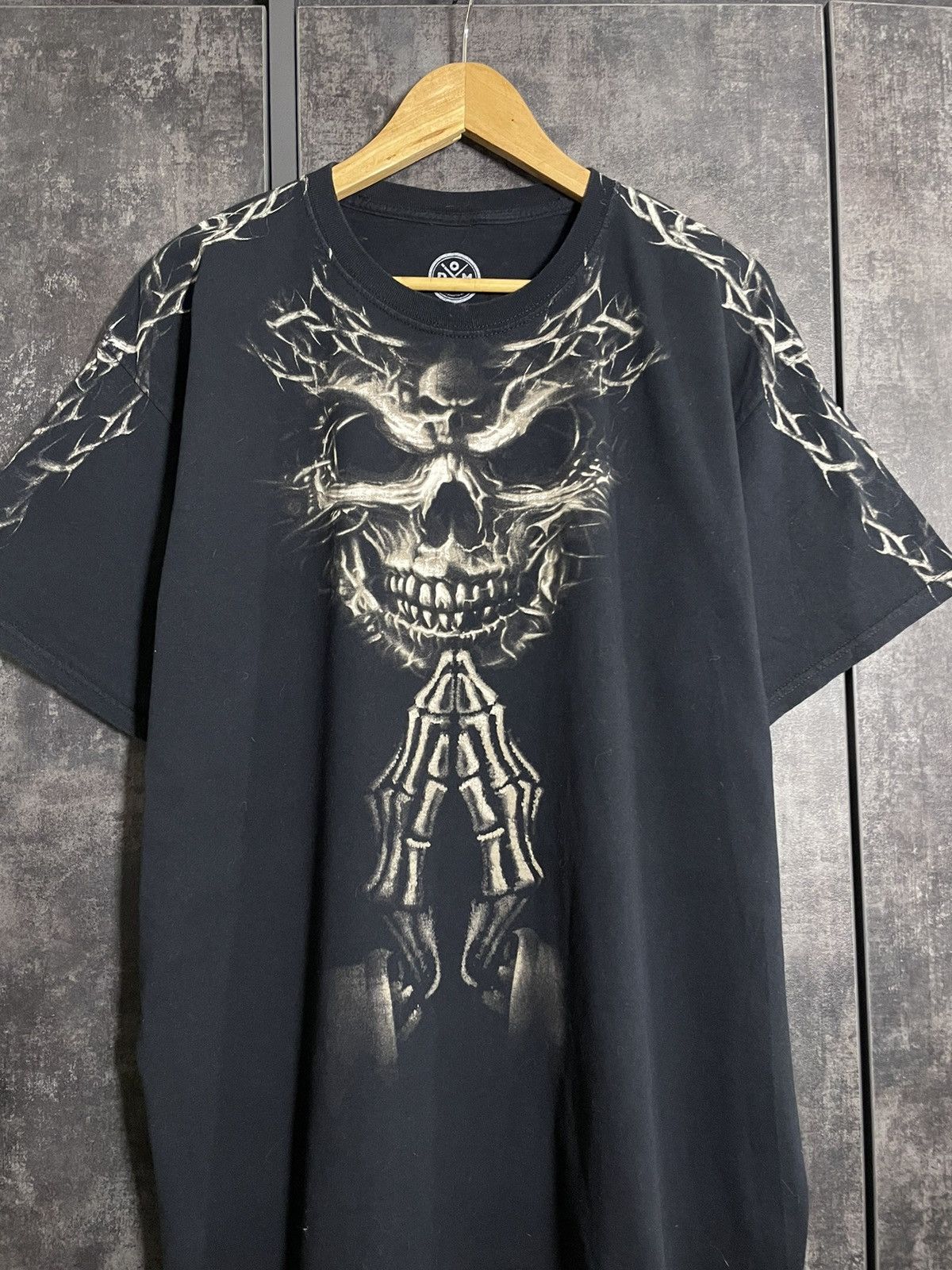 Vintage Crazy Vintage Praying Skull Tribal T-shirt Gothic Y2K Size US XL / EU 56 / 4 - 2 Thumbnail