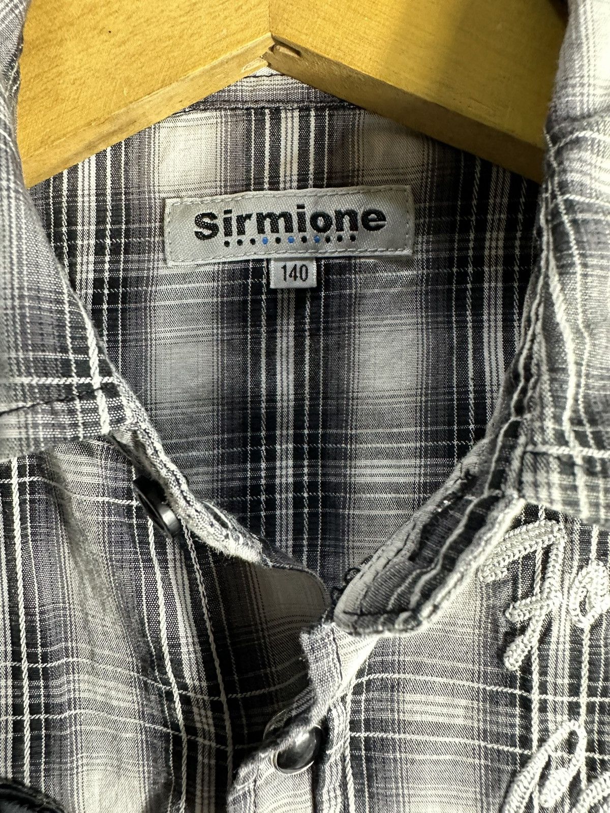 Japanese Brand STUDDED POEM SIRMIONE JUNYA WATANABE CDG STYLE SHIRT BUTTON Size US S / EU 44-46 / 1 - 5 Thumbnail