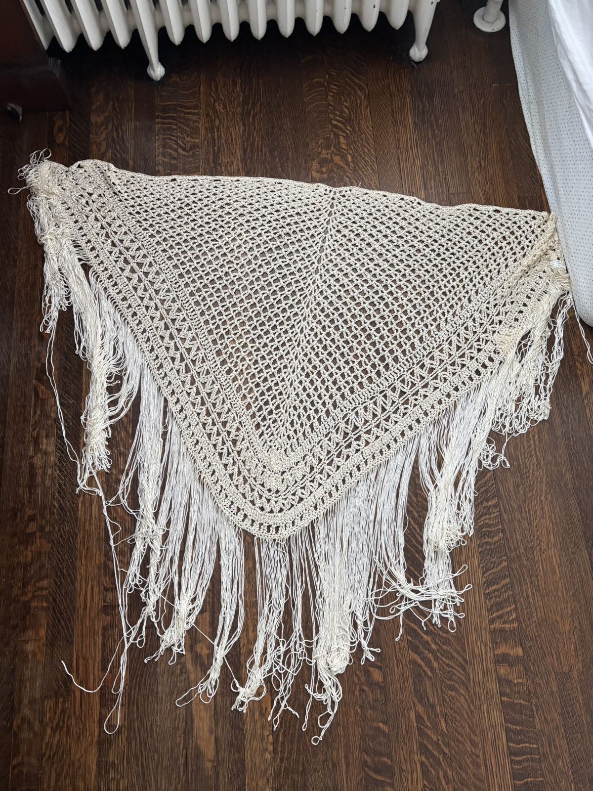 Vintage Vintage Knit Scarf 1970s Loose Triangle Fringe Made in Italy Size ONE SIZE - 5 Thumbnail