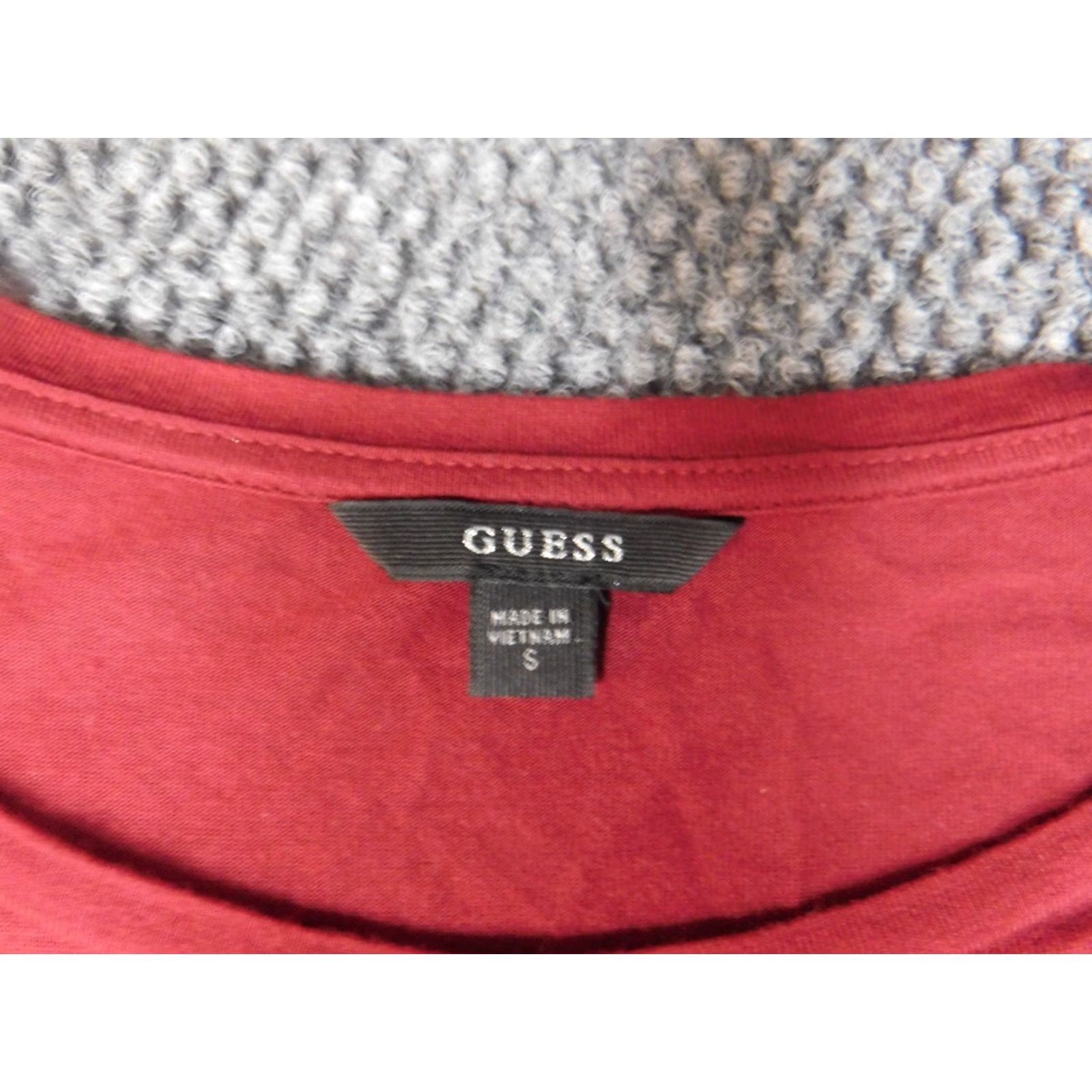 Guess GUESS Blouse Shirt Womens Small Red Long Sleeve Pullover Stretch Collared Casual Rayon Down Regular Shape Basic Size S Size S / US 4 / IT 40 - 4 Thumbnail