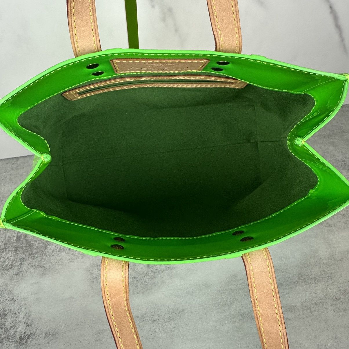 Louis Vuitton Louis Vuitton Green Vernis Reade PM Limited Edition Size ONE SIZE - 17 Thumbnail