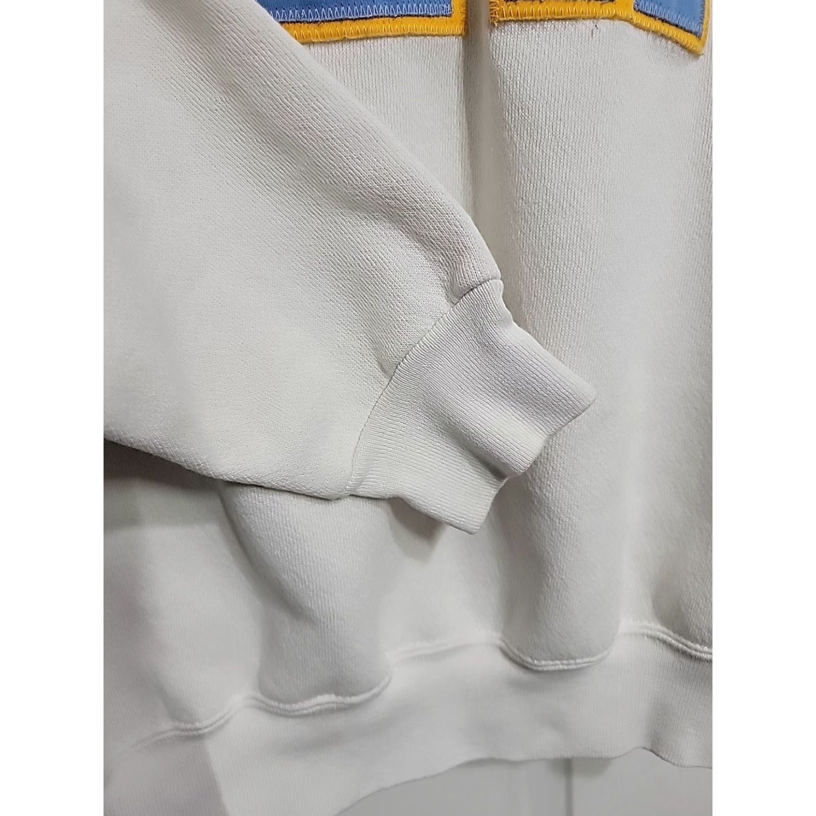 Vintage VINTAGE UCLA University Crewneck Sweatshirt Men M Artex Yellow Blue White Size US M / EU 48-50 / 2 - 4 Thumbnail