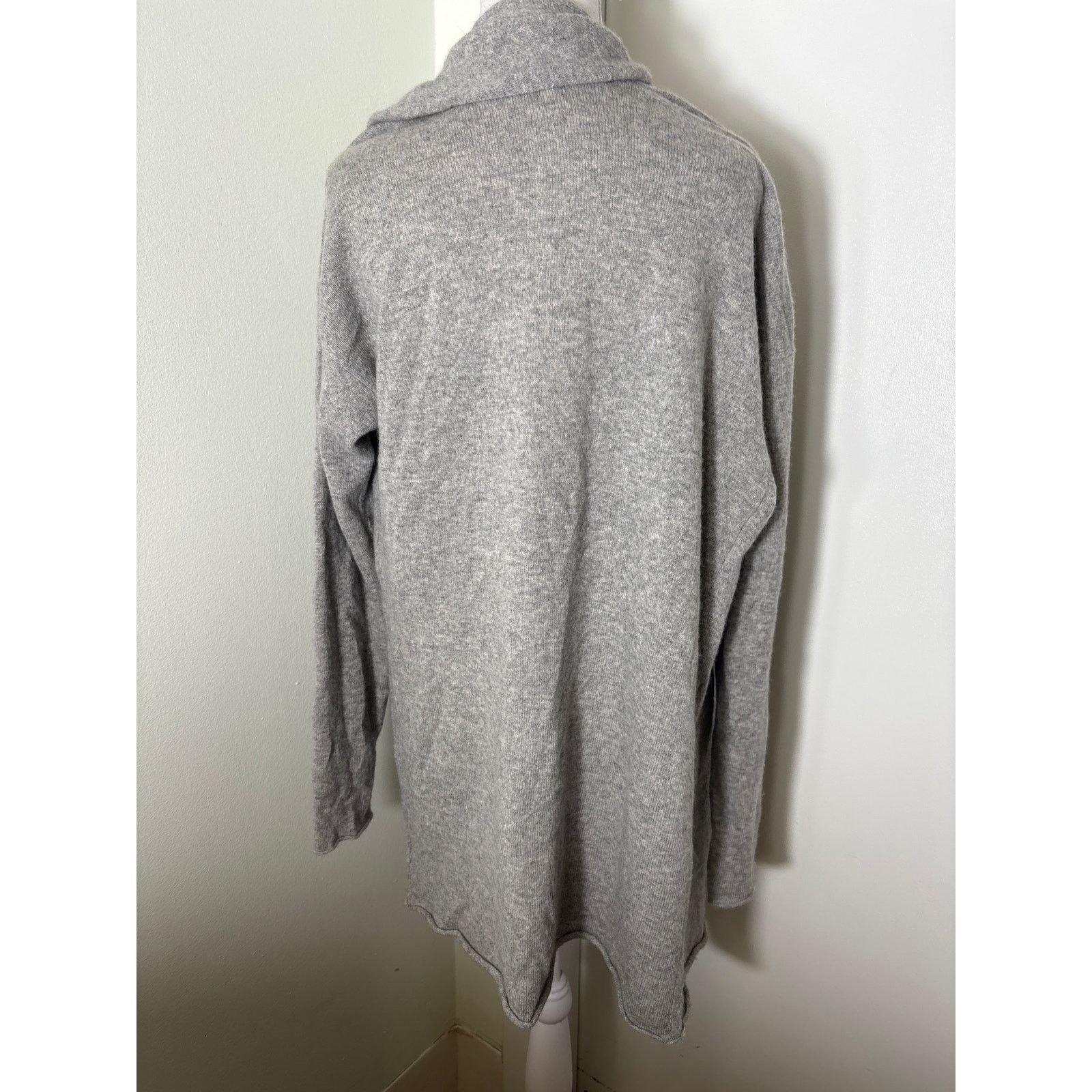 White + Warren White + Warren Gray Cashmere Cardigan Sz L Size L / US 10 / IT 46 - 3 Thumbnail