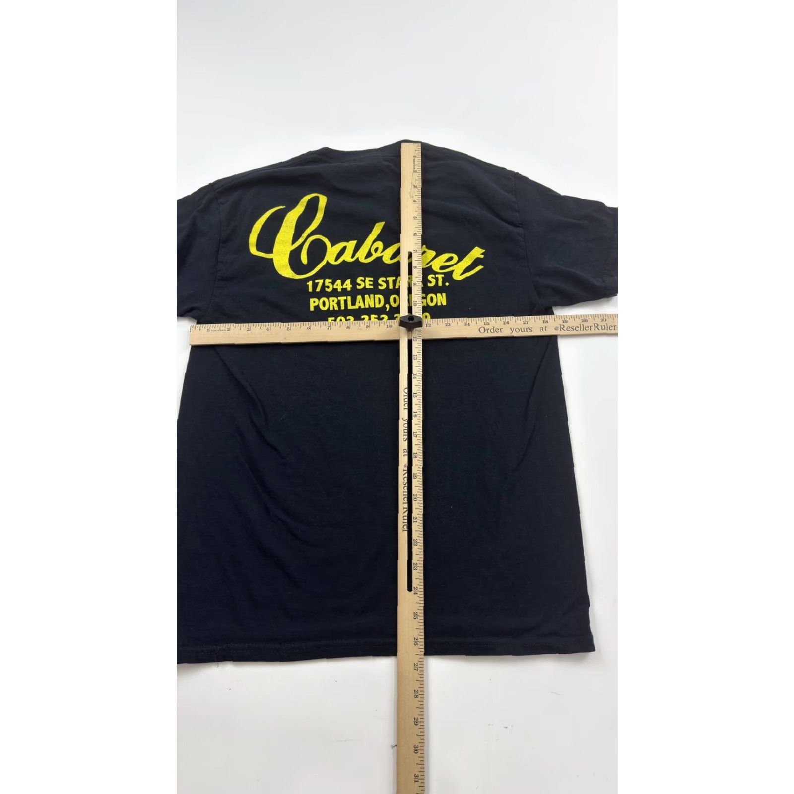 Gildan VINTAGE Gildan Mens T-Shirt 100% Cotton Black Portland Oregon Nightclub Graphic Tee Size Medium Men Size US M / EU 48-50 / 2 - 7 Thumbnail