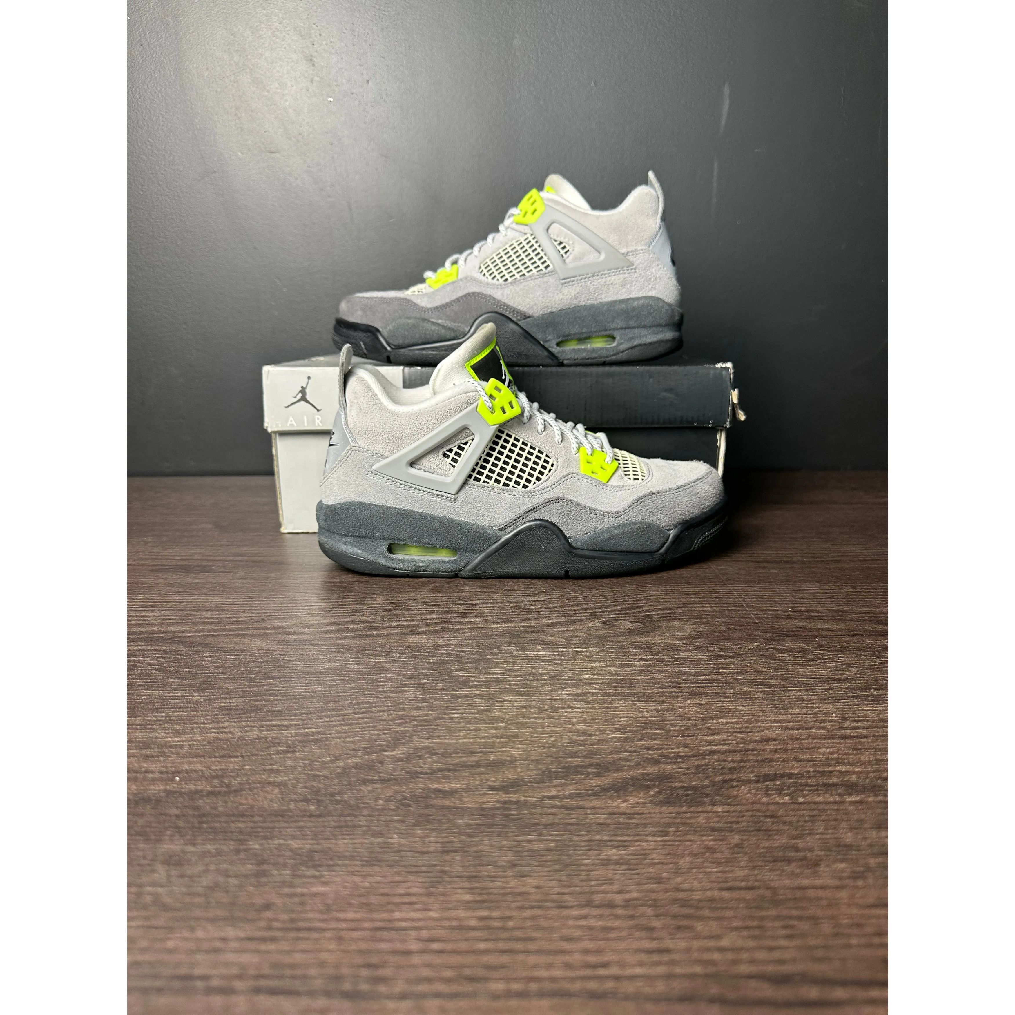 Jordan Brand Air Jordan 4 Retro SE “95 Neon” (GS) **PRE-OWNED** - Size 6 Size US 6 / EU 39 - 1 Thumbnail