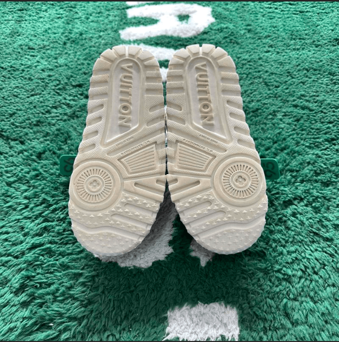 Louis Vuitton Louis Vuitton low-top sneakers Size US 5 / EU 37 - 4 Thumbnail