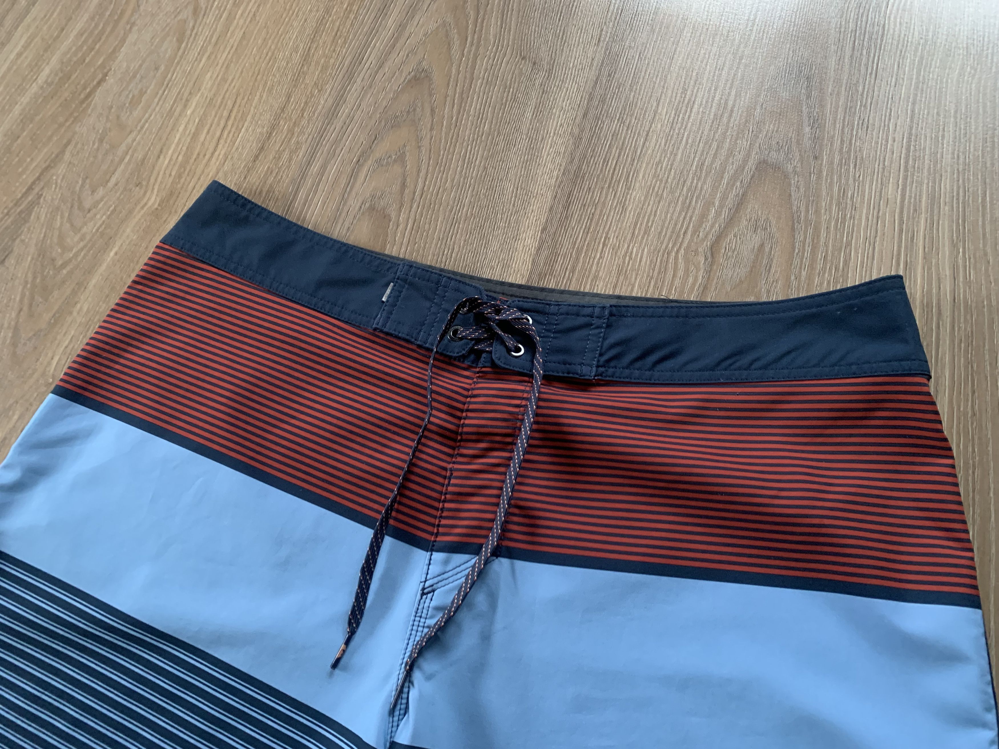 Quicksilver Quicksilver Beach Swim Shorts Size US 34 / EU 50 - 4 Thumbnail