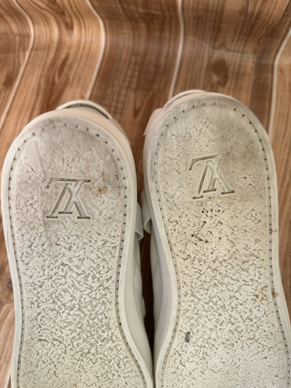 Louis Vuitton Louis Vuitton White Leather 4 Straps Boxing Sneaks Size US 11 / EU 44 - 19 Thumbnail
