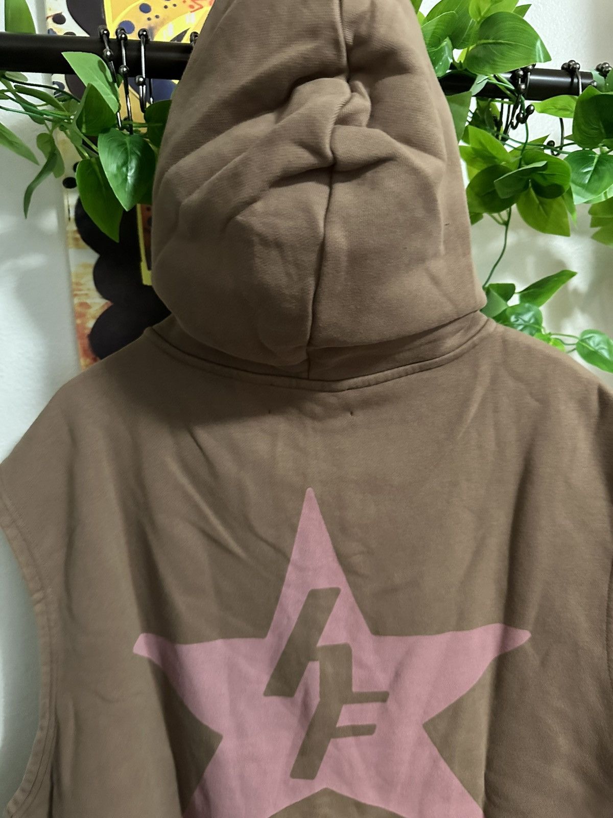 Homme + Femme La Homme + femme LA guerrilla cutoff sleeveless hoodie Size US XXL / EU 58 / 5 - 5 Thumbnail