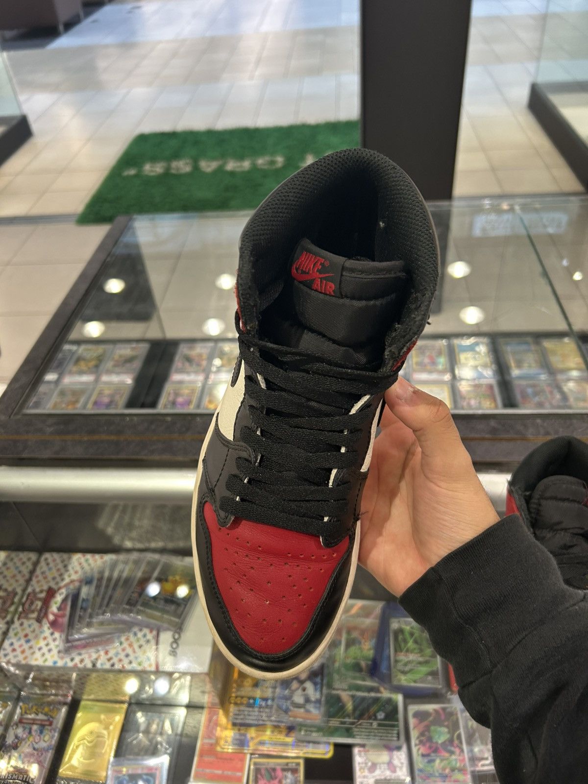 Jordan Brand Jordan 1 bred toe 2018 Size US 8 / EU 41 - 7 Thumbnail