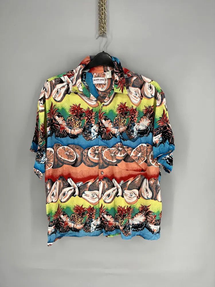 Vintage Vintage crazy shirts Hawaiian size M Size US M / EU 48-50 / 2 - 1 Thumbnail