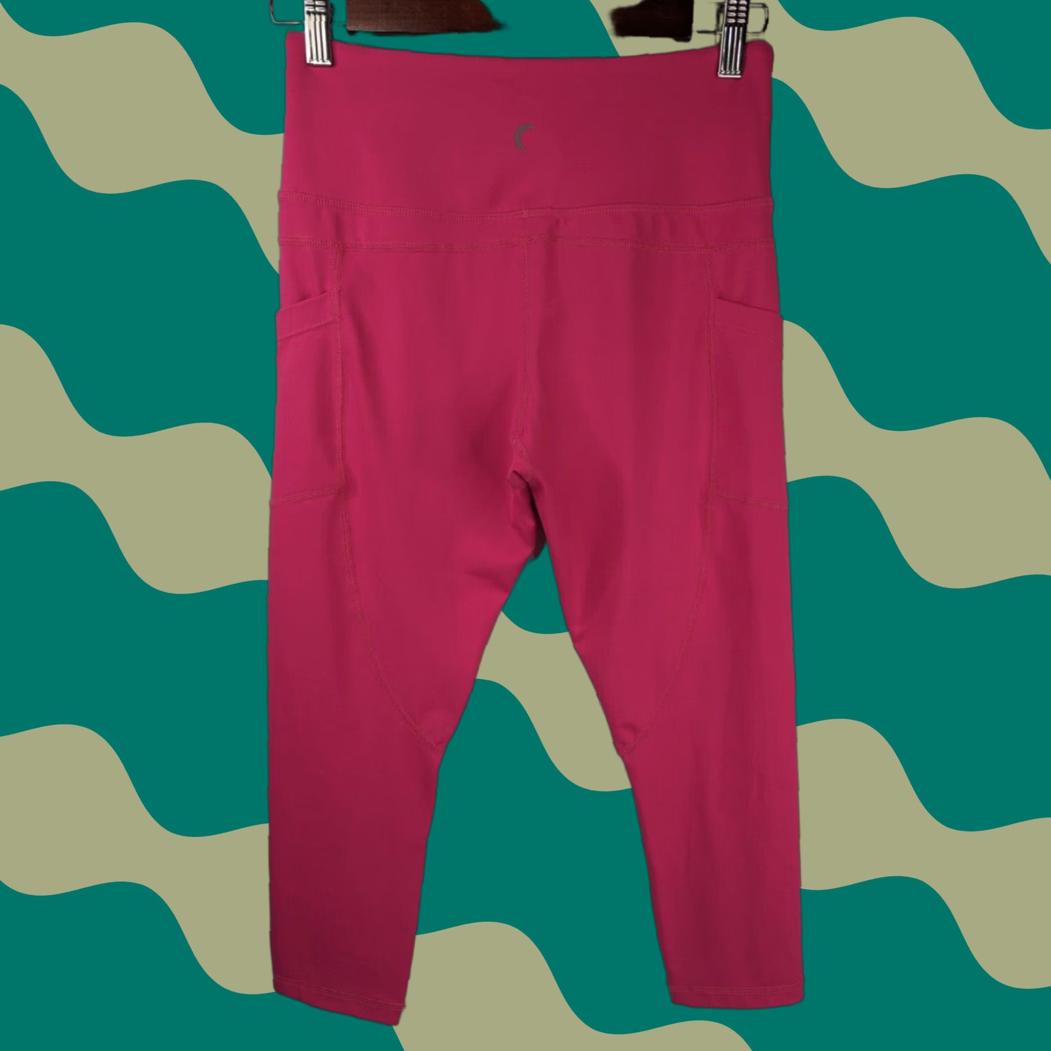 Pinko ZYIA Active Light n Tight Capri 20” Size 6-8 Pink Hot Pink Women's Capri Leggings Skinny 20” Length CrossFit Yoga Running Gym & Training Size ONE SIZE - 1 Thumbnail