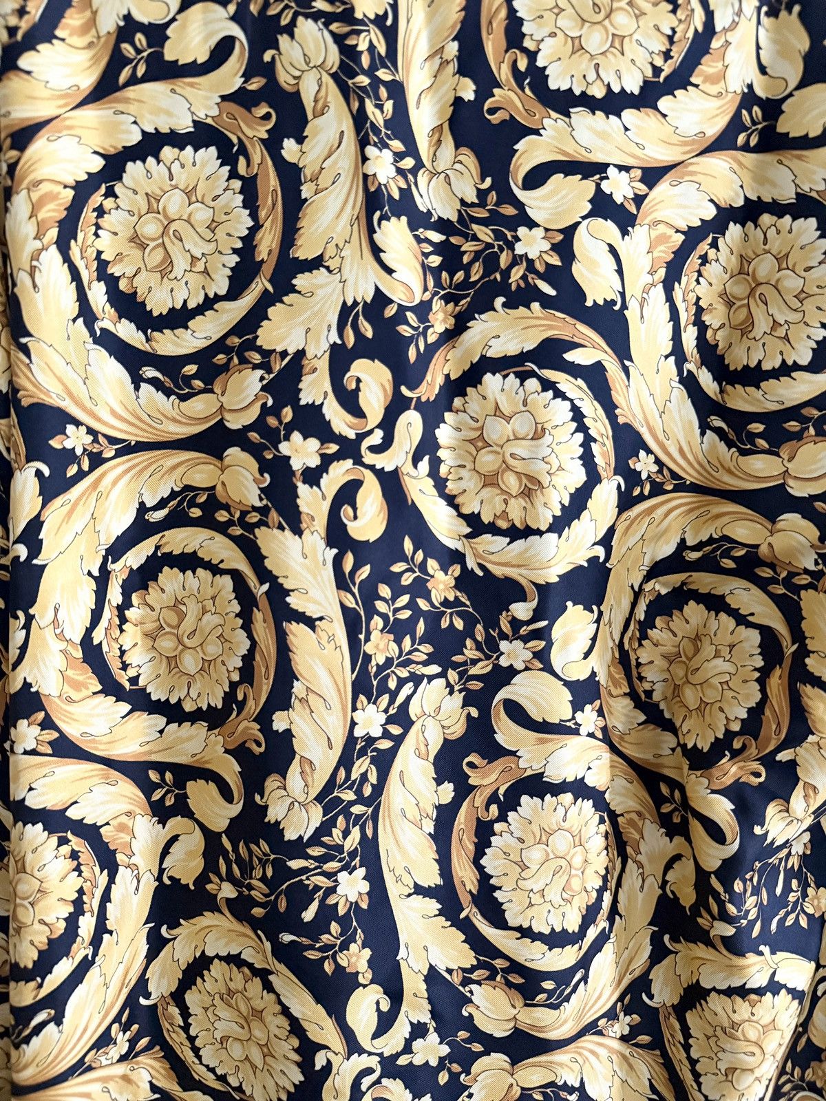 Versace STEAL! Versace Silk Twill Baroquel Robe (Brand New) Size US L / EU 52-54 / 3 - 4 Thumbnail