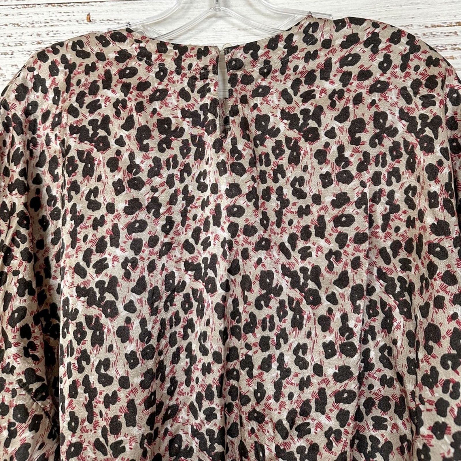 Zara Zara Leopard Print Blouson Sleeve Sateen Shirt, EUC, Small Size S / US 4 / IT 40 - 11 Thumbnail