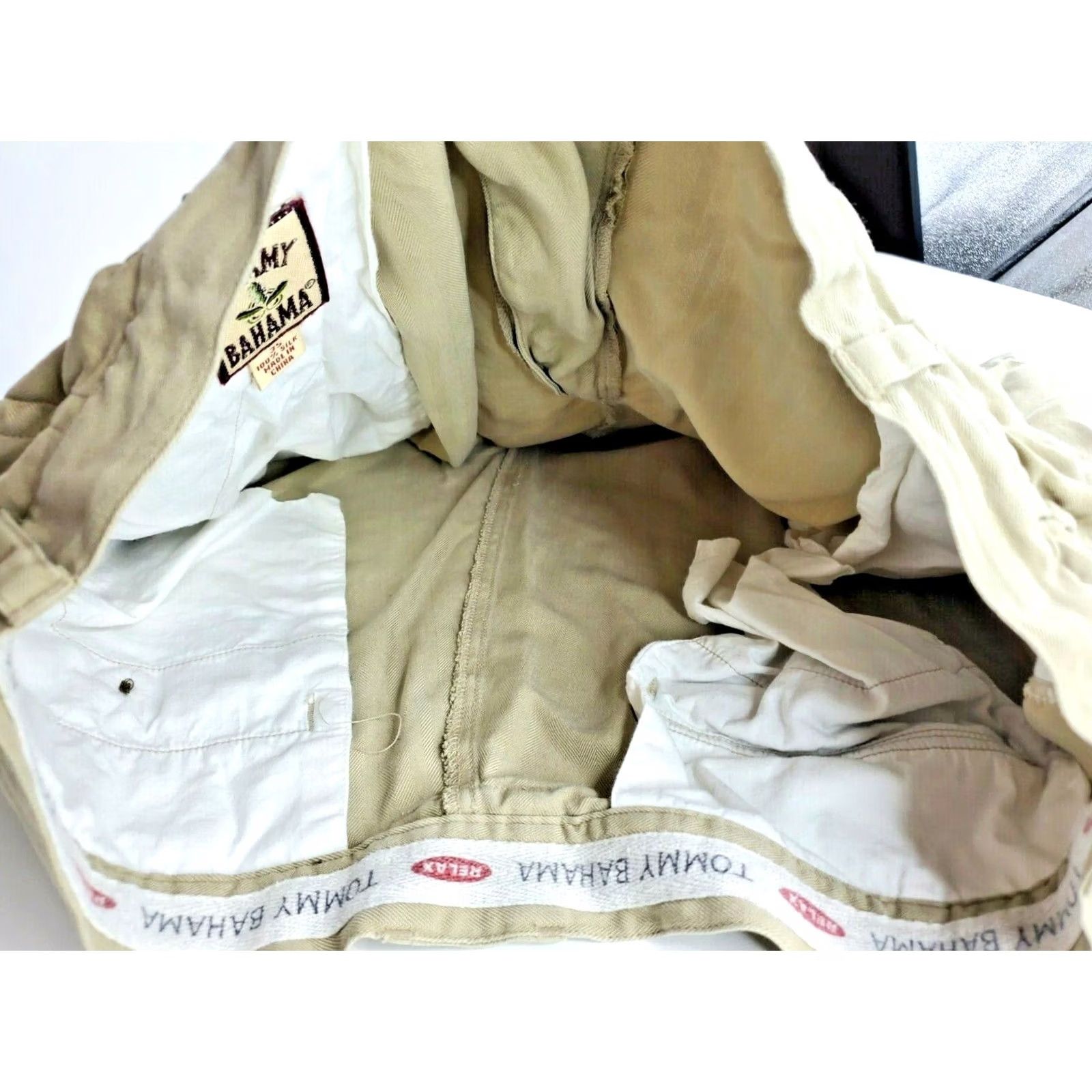Tommy Bahama VINTAGE Tommy Bahama Short? Size US 35 - 7 Thumbnail