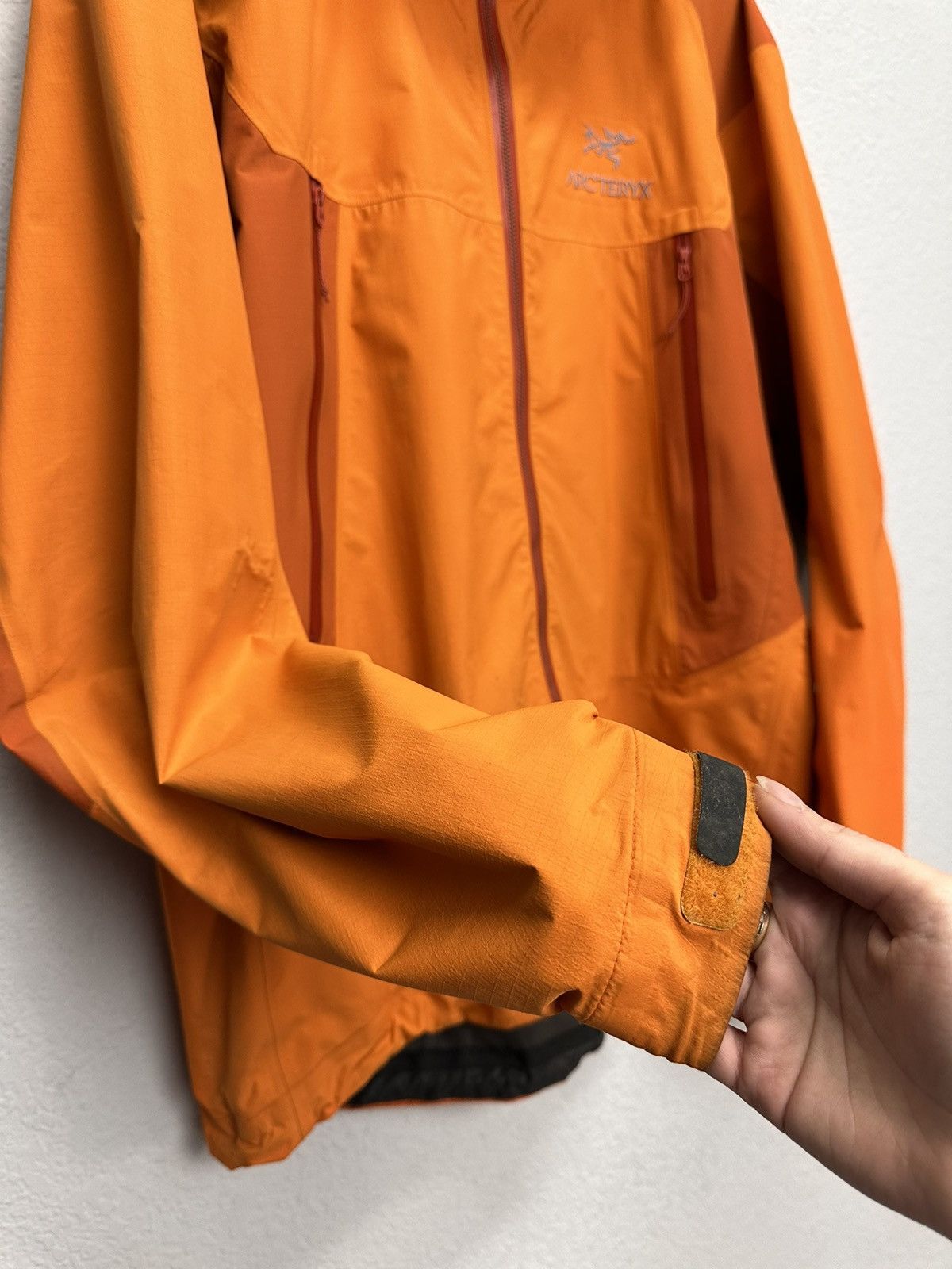 Arc'teryx Vintage Gore-tex Arcteryx Orange Shell Jacket Outdoor Size US XL / EU 56 / 4 - 5 Thumbnail