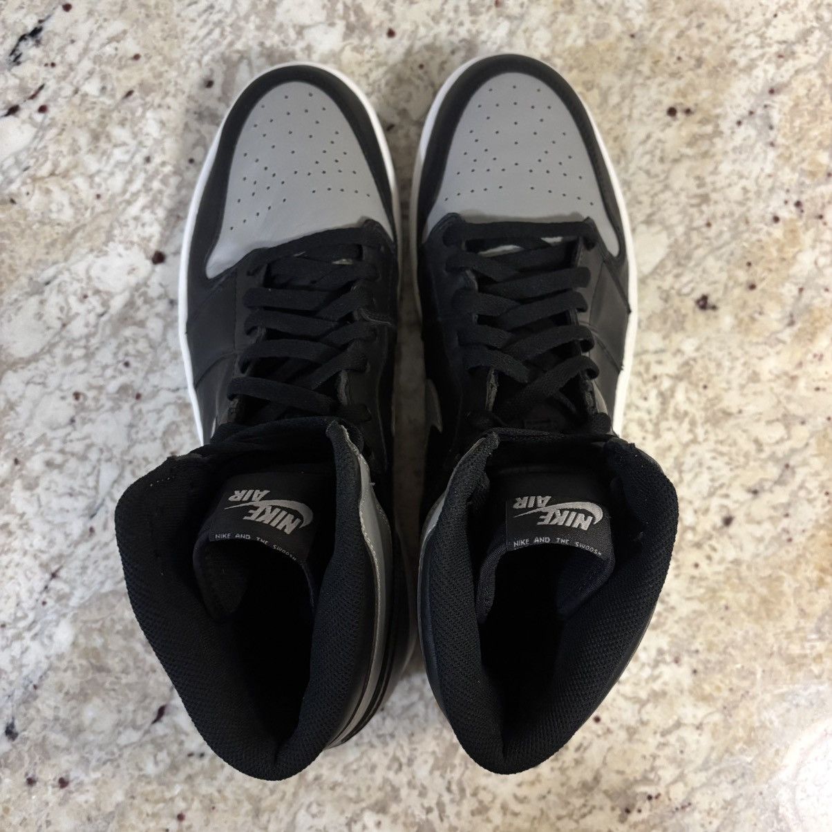 Jordan Brand Size 12- Jordan 1 high OG Shadow (2013) BRAND NEW Size US 12 / EU 45 - 5 Thumbnail